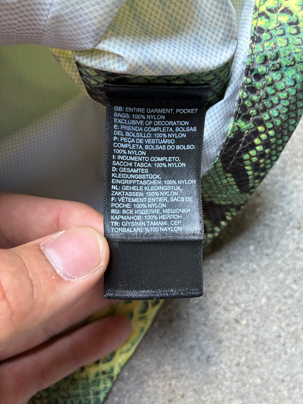 Supreme x the north face  “SNAKESKIN” jacket (M)