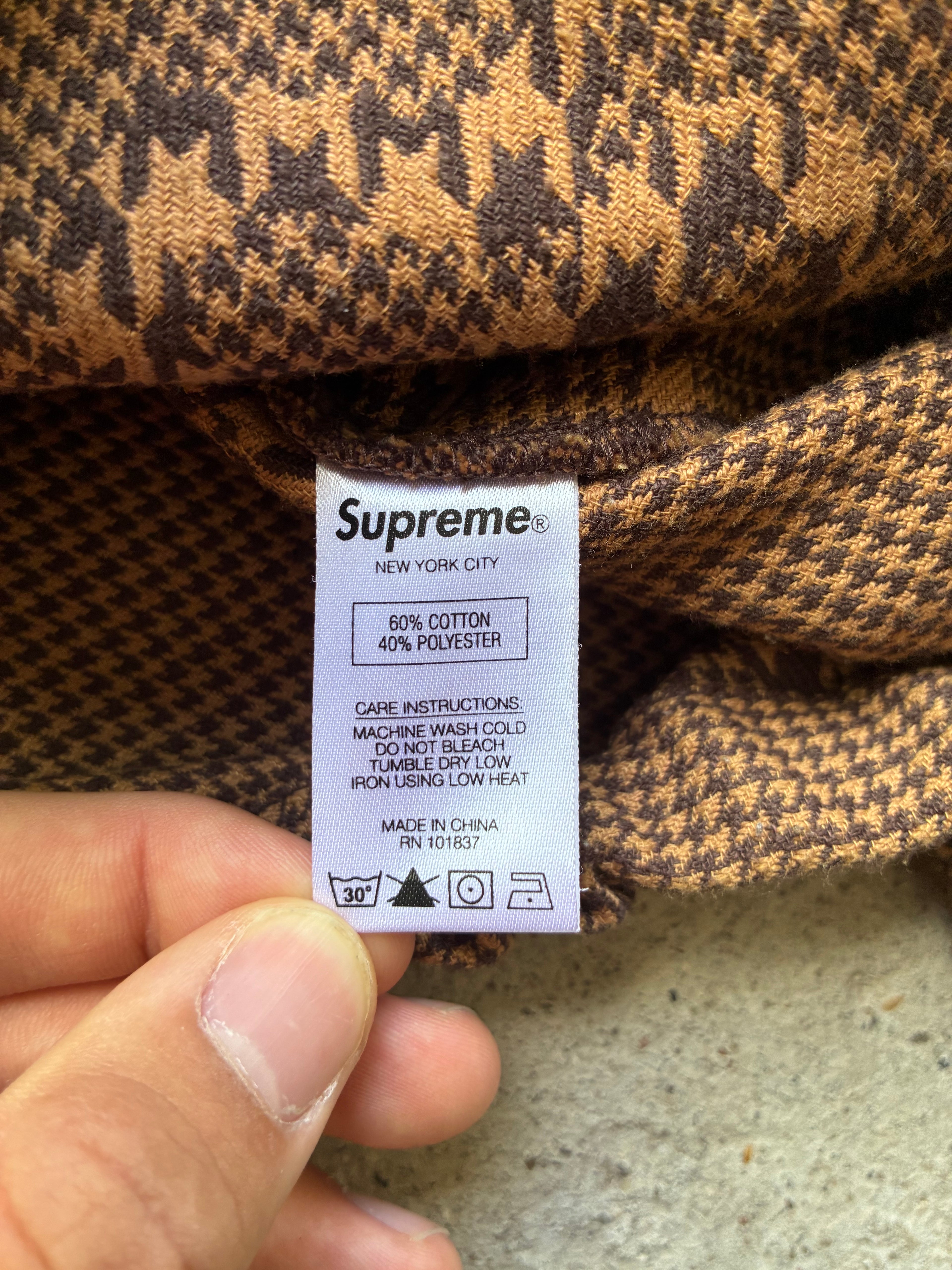 Supreme “HOUNDSTOOTH LOGO” Jakke (L)