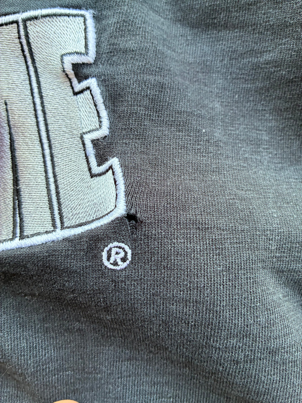 Supreme “CUT LOGO” tee (XL)