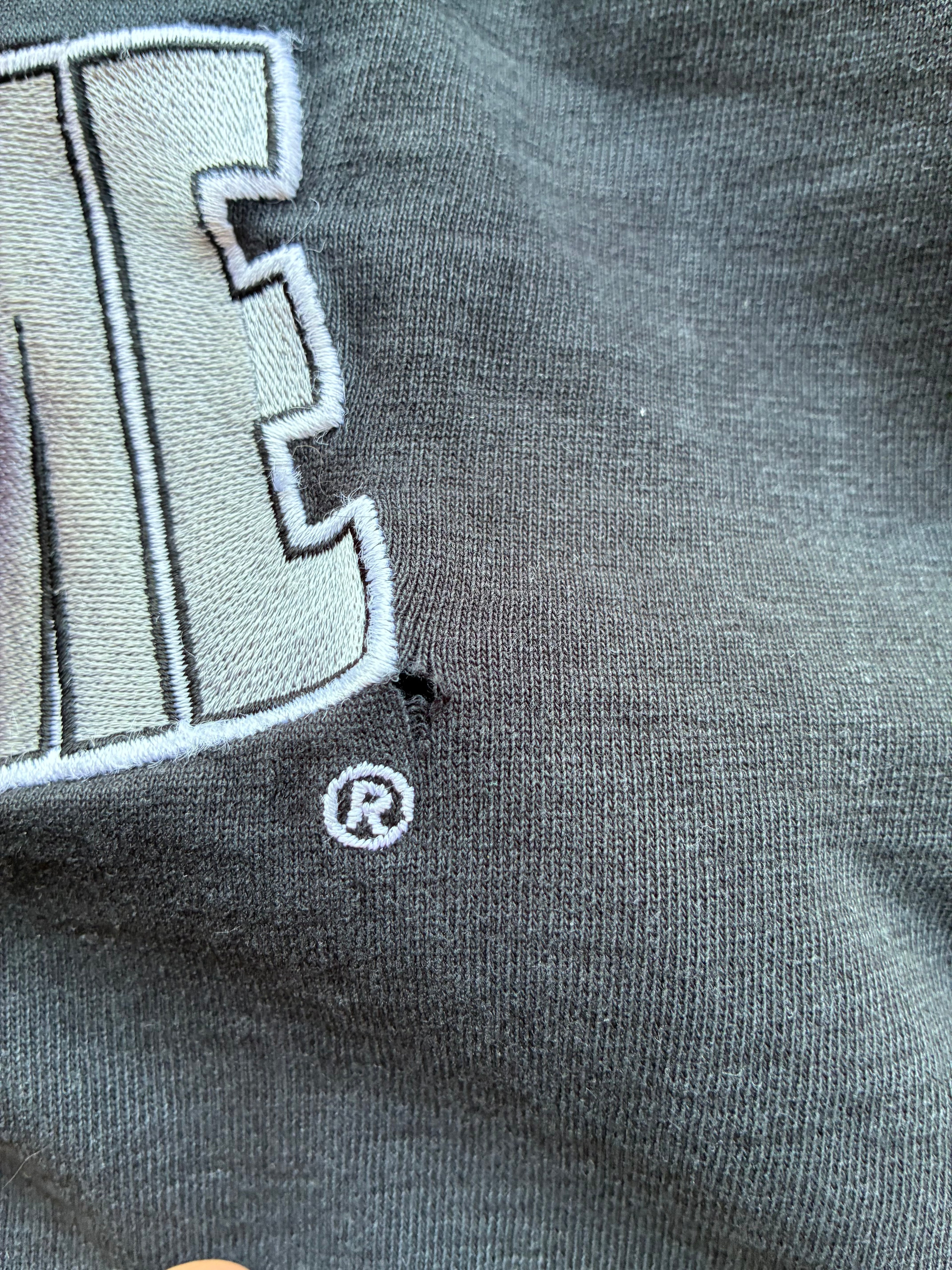 Supreme “CUT LOGO” tee (XL)