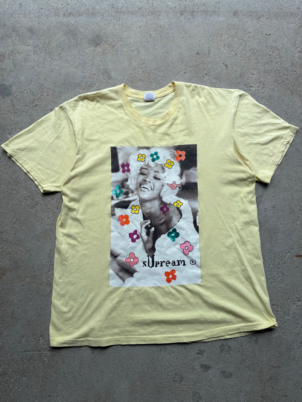 Supreme “NAOMI SS20” Tee (XL)