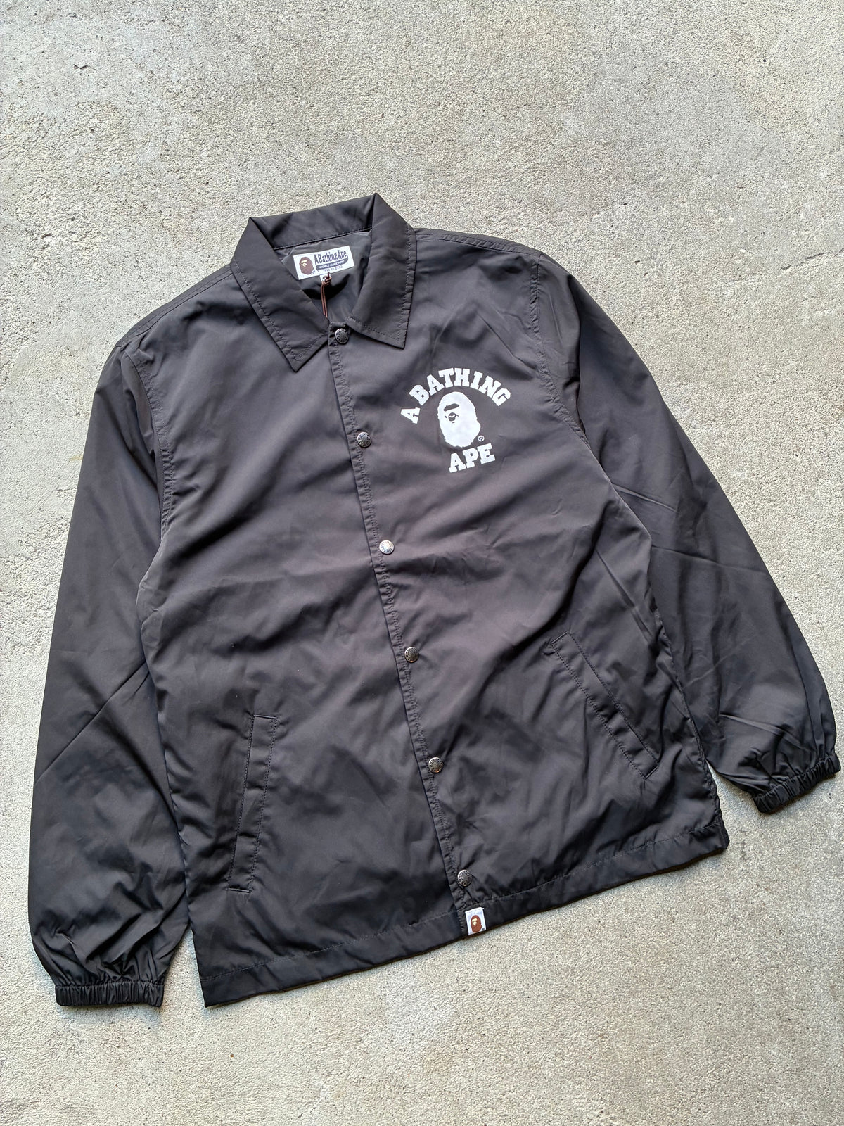 Sort Bape coach jacket (M)