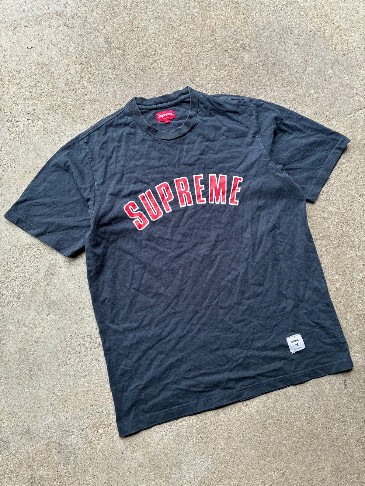 Supreme “PRINTED ARC LOGO” Tee (M)
