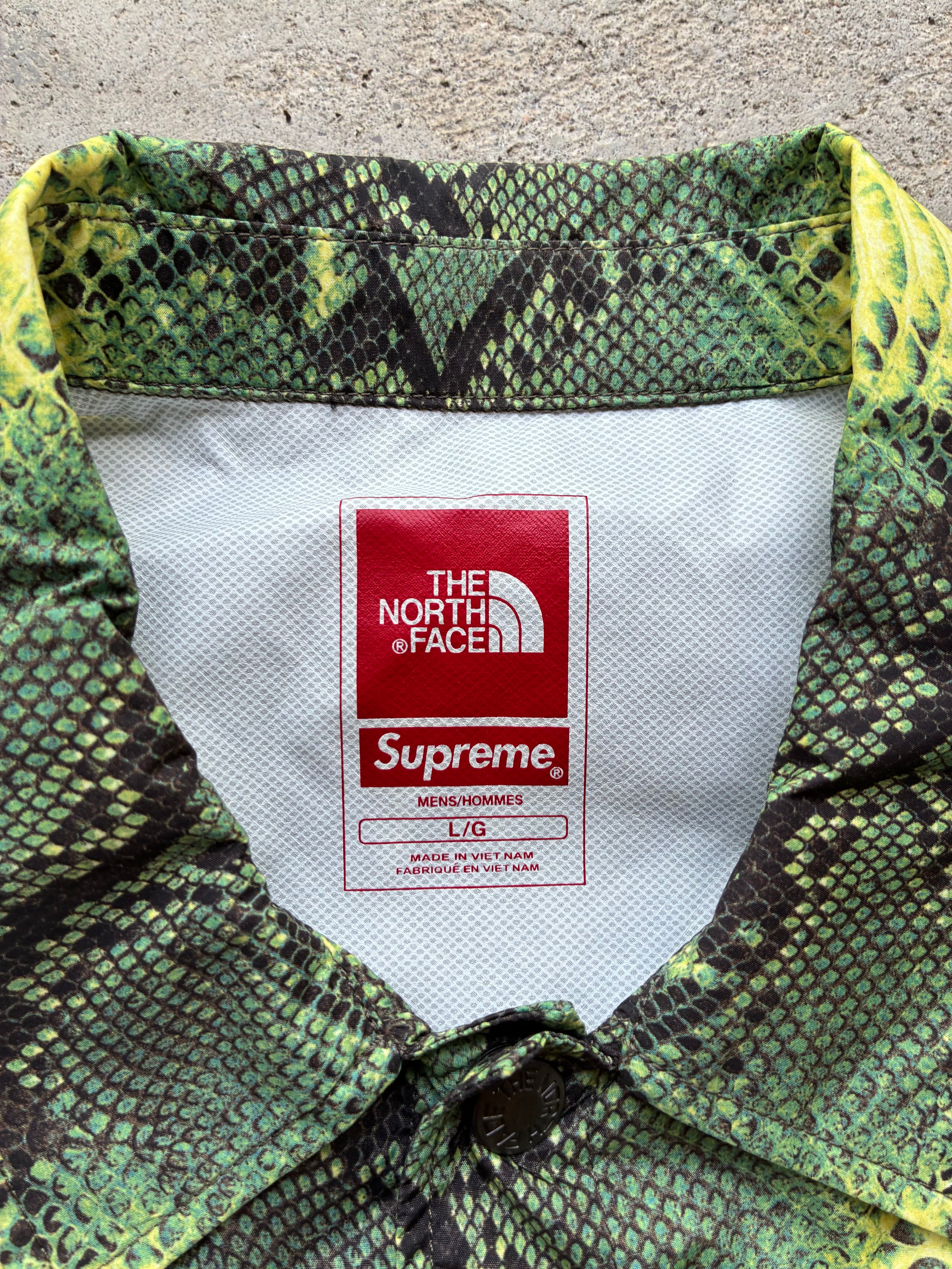 Supreme x the north face  “SNAKESKIN” jacket (M)