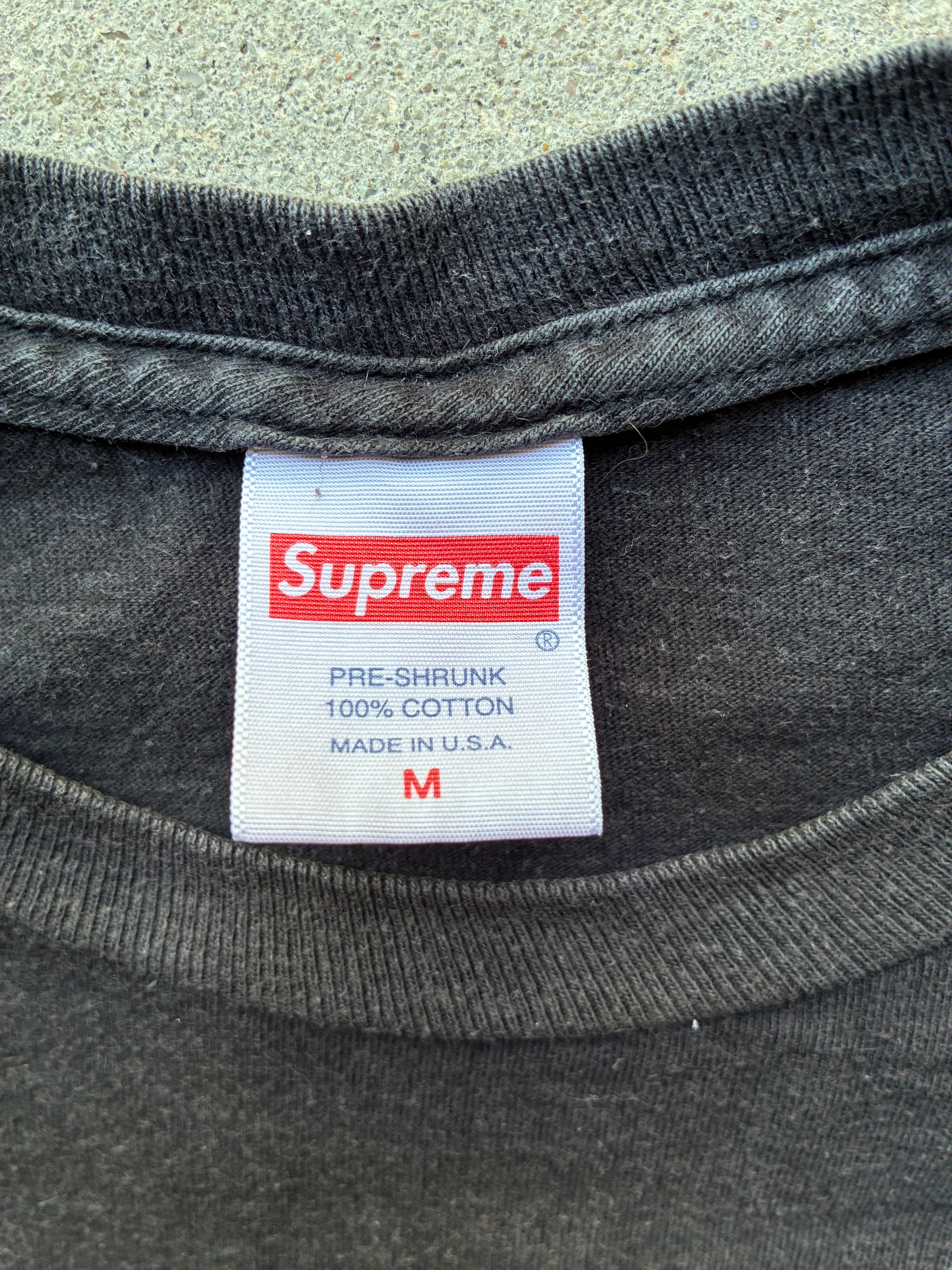 Supreme “WHO THE FU*K IS SUPREME” Tee (M)