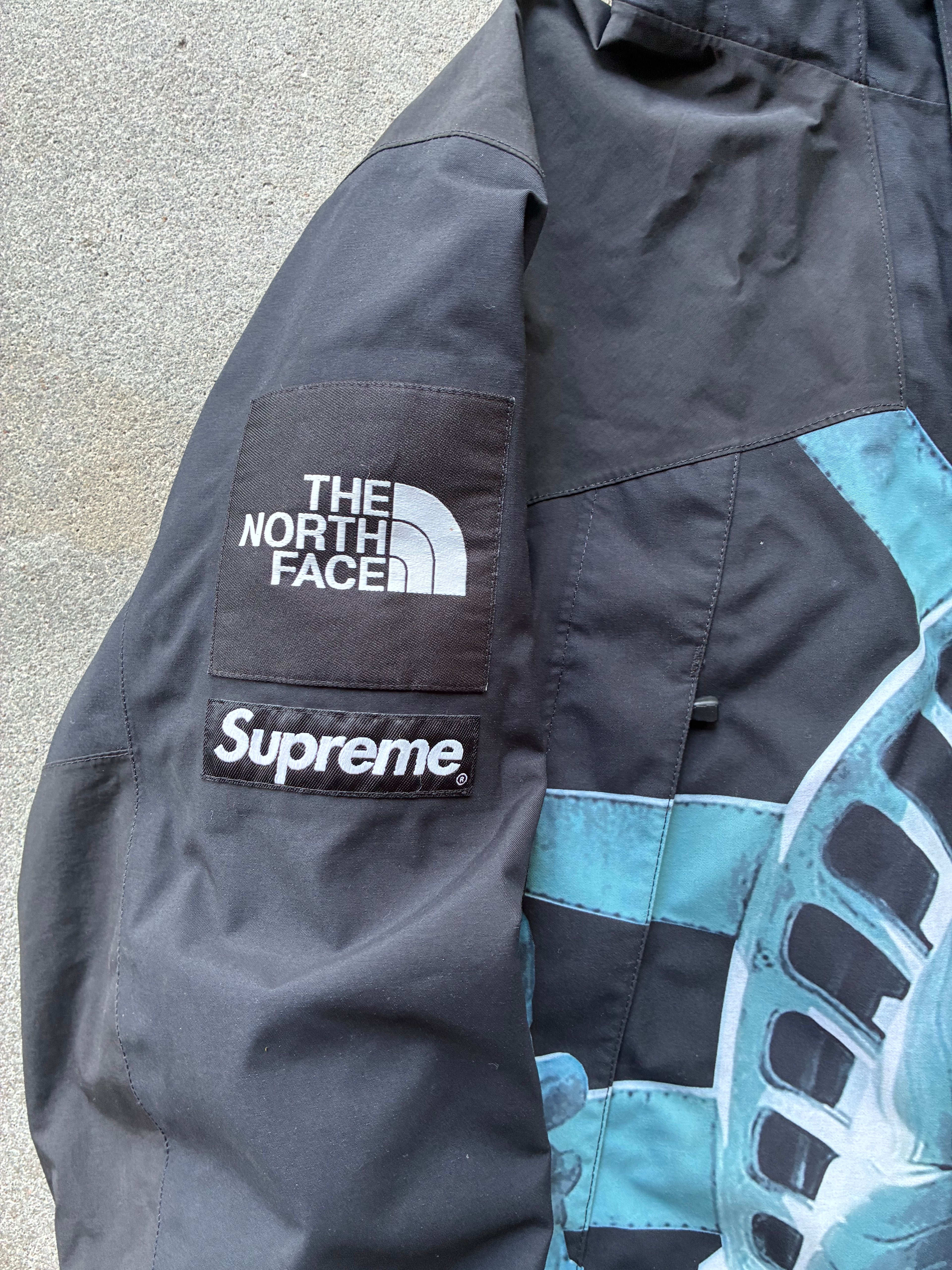 Supreme x The north face “STATUE OF LIBERTY” Jakke (S)
