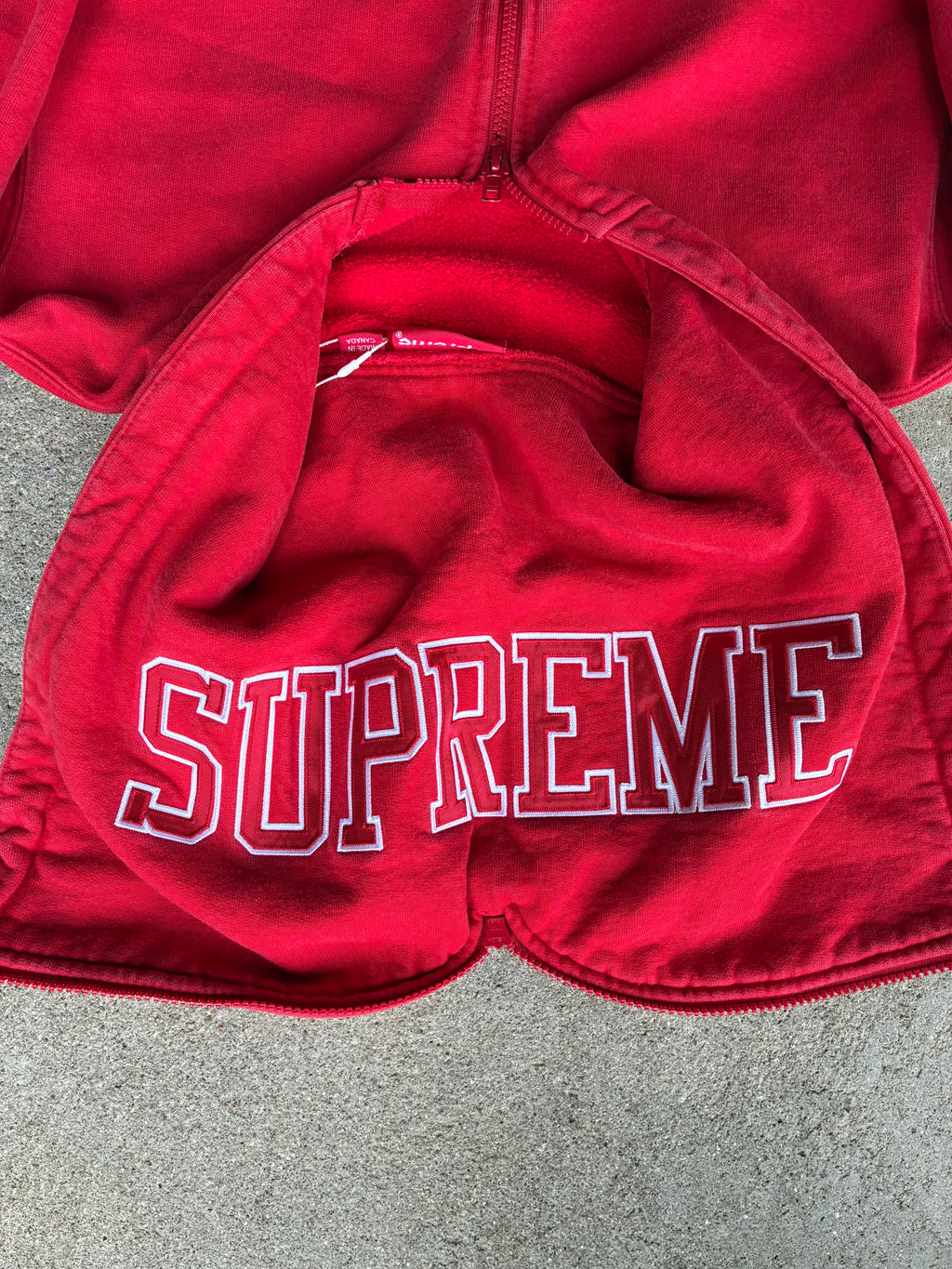 Supreme “LOGO” Zip Up Hoodie (M)