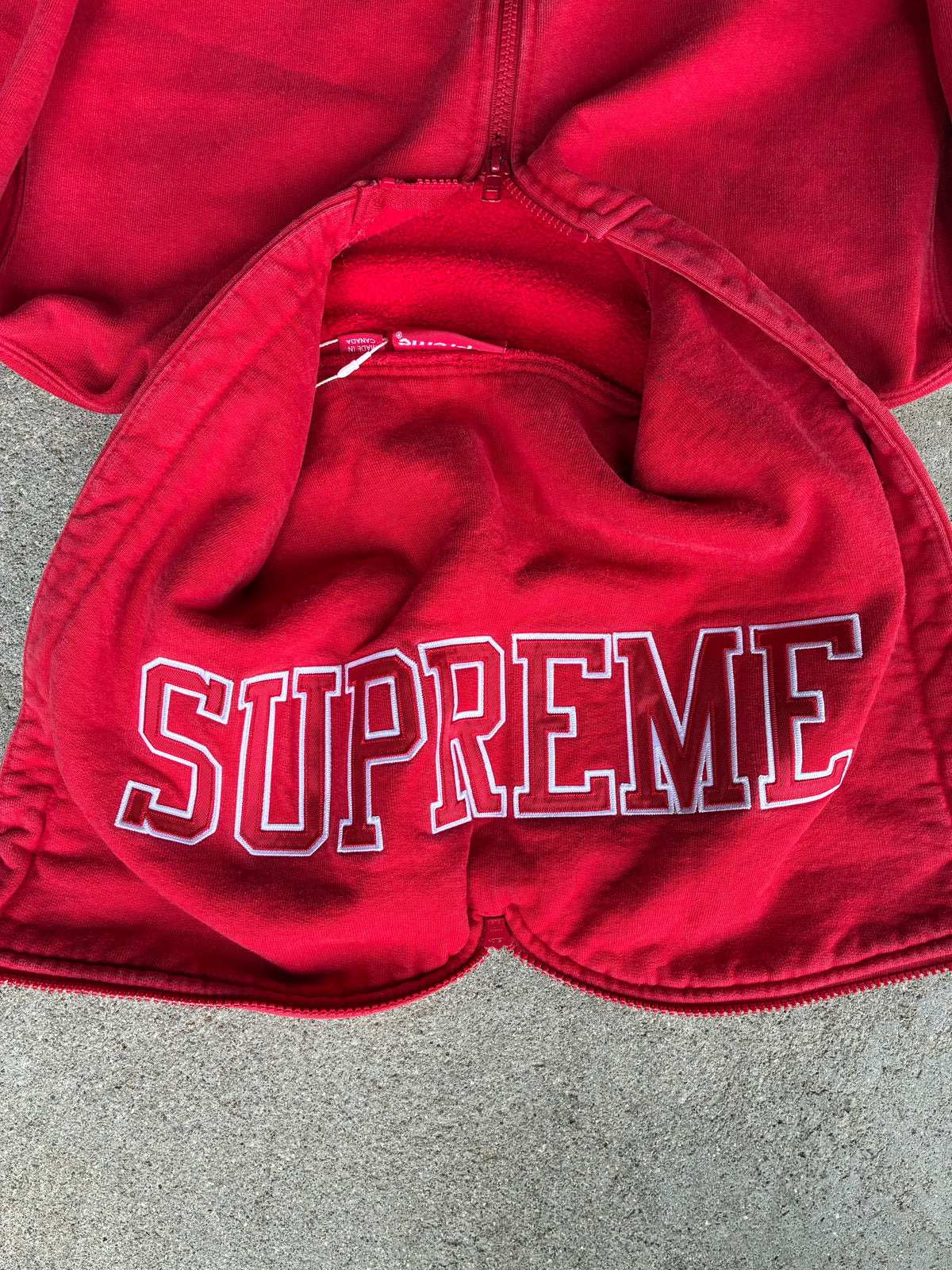 Supreme “LOGO” Zip Up Hoodie (M)