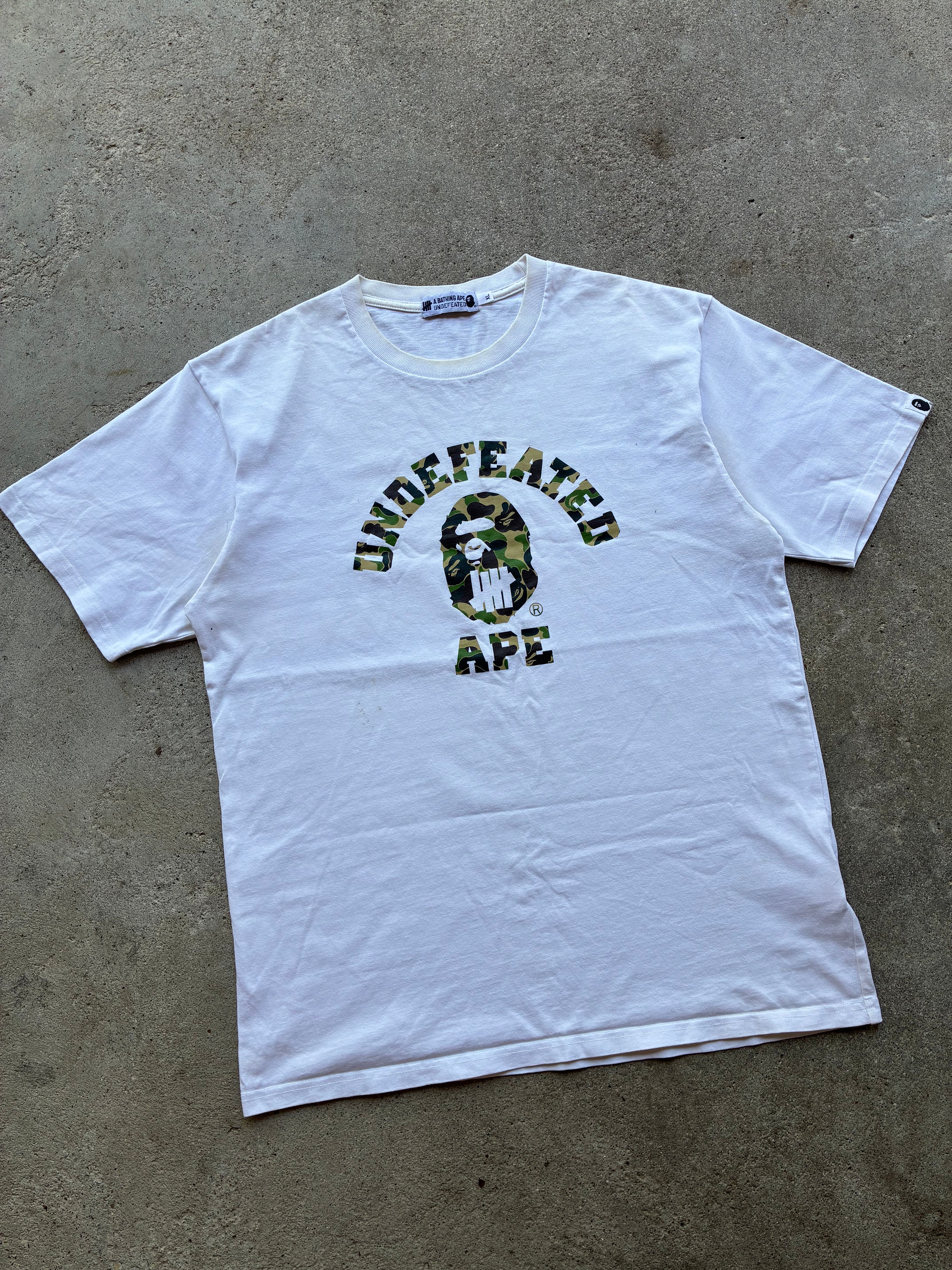“BAPE x UNDEFEATED” tee (XL)