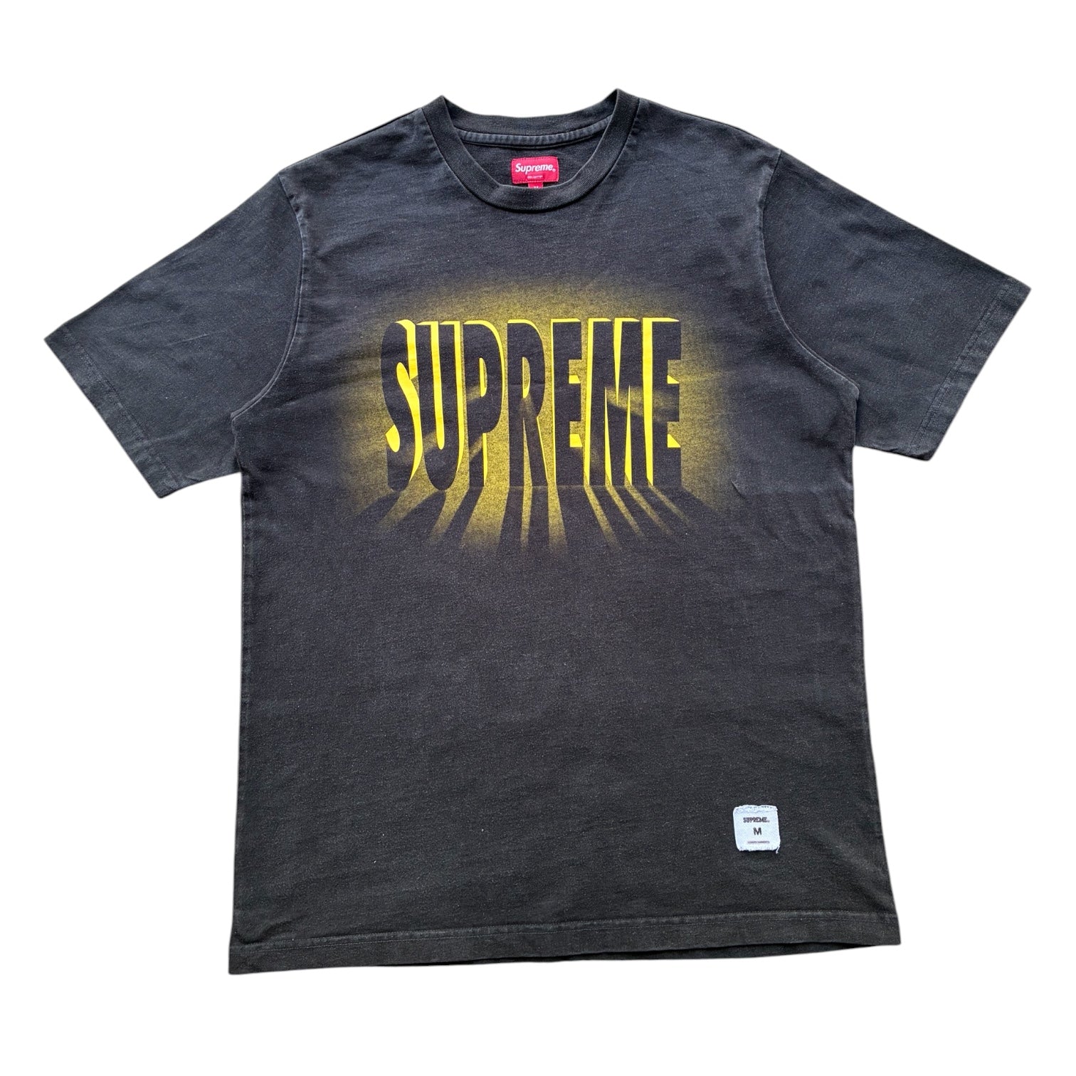 Supreme “LIGHt SS” tee (M)