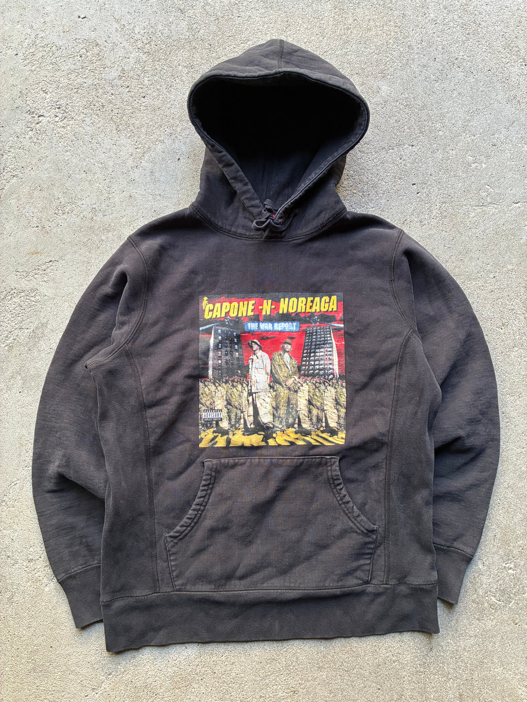 Supreme “CAPONE -N- NOREAGA WAR RAPPORT” Hoodie (M)