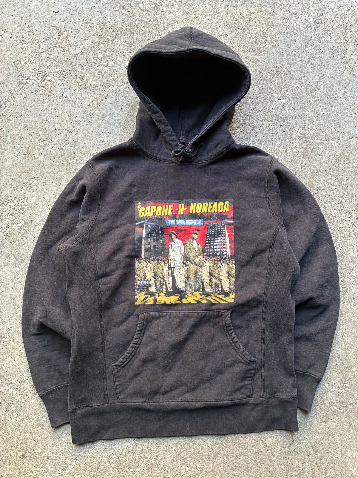 Supreme “CAPONE -N- NOREAGA WAR RAPPORT” Hoodie (M)