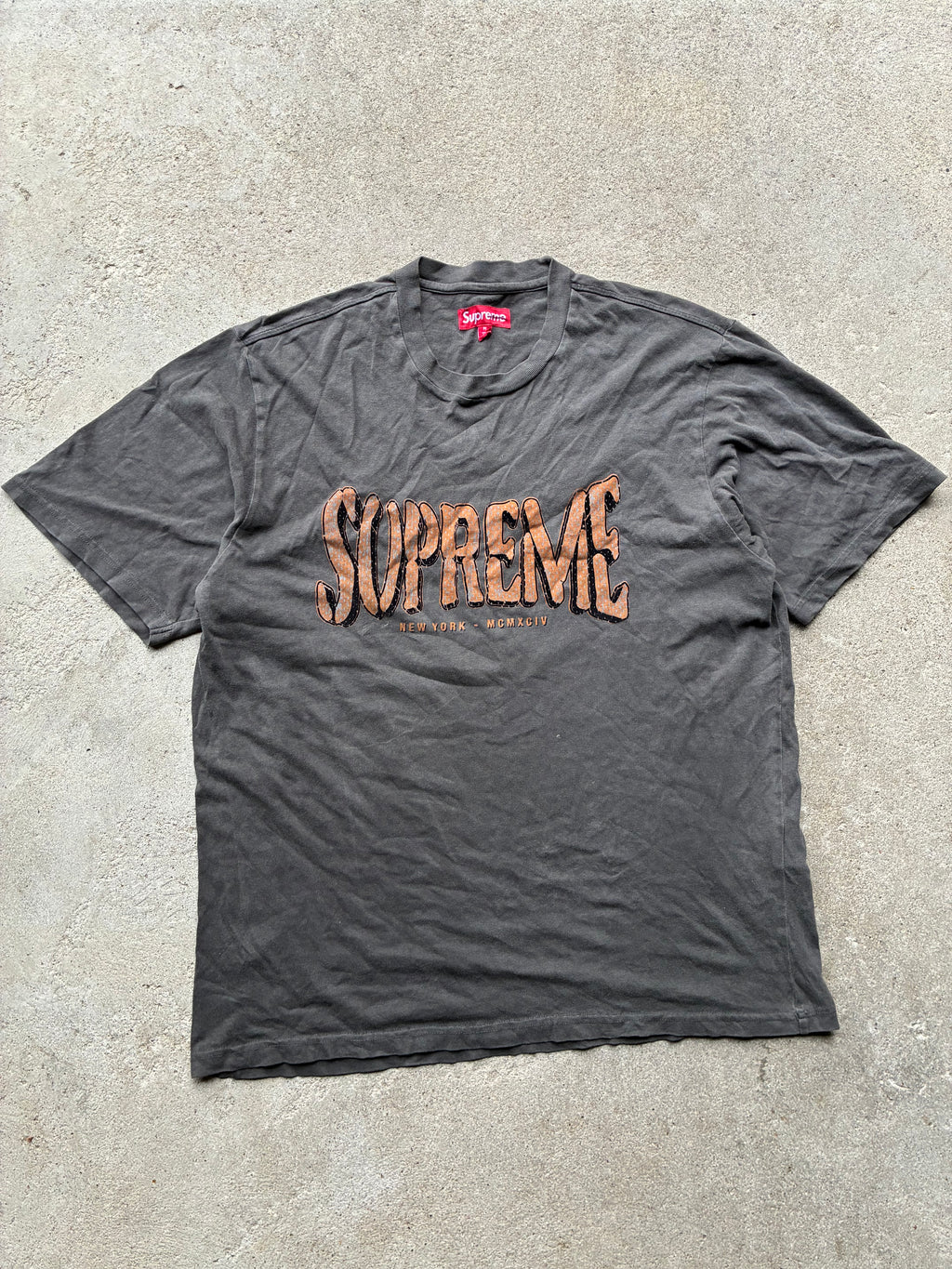 Supreme “FLOCKED WASHED” Tee (M)