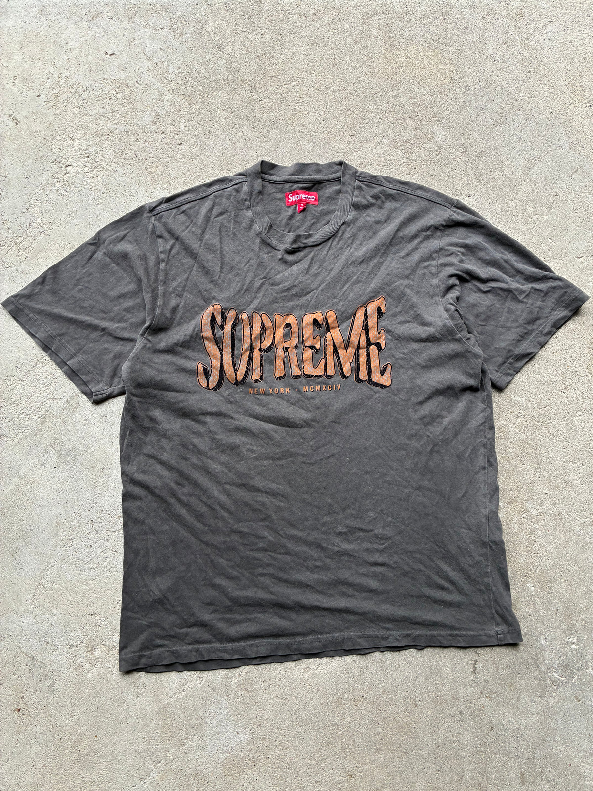 Supreme “FLOCKED WASHED” Tee (M)