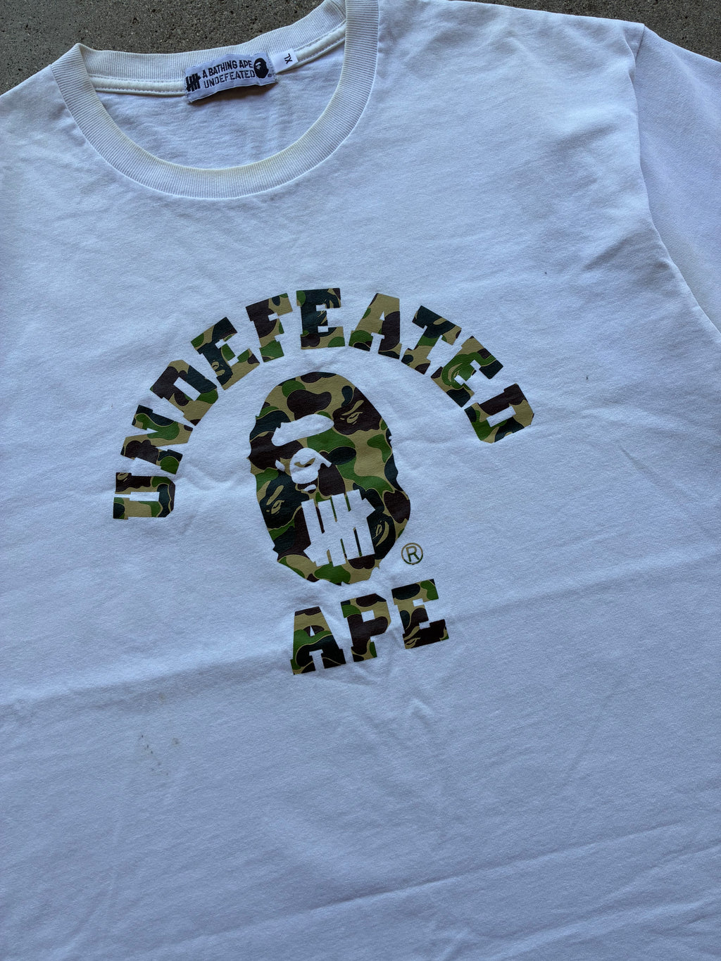 “BAPE x UNDEFEATED” tee (XL)