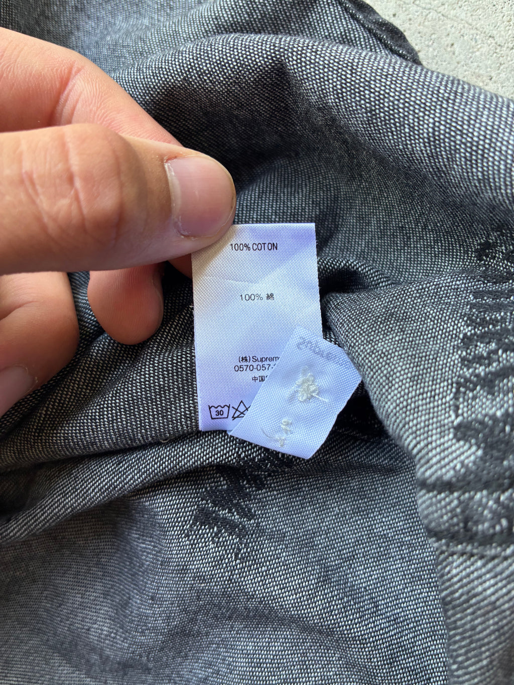Supreme “LOGO DENIM” Skjorte (L)