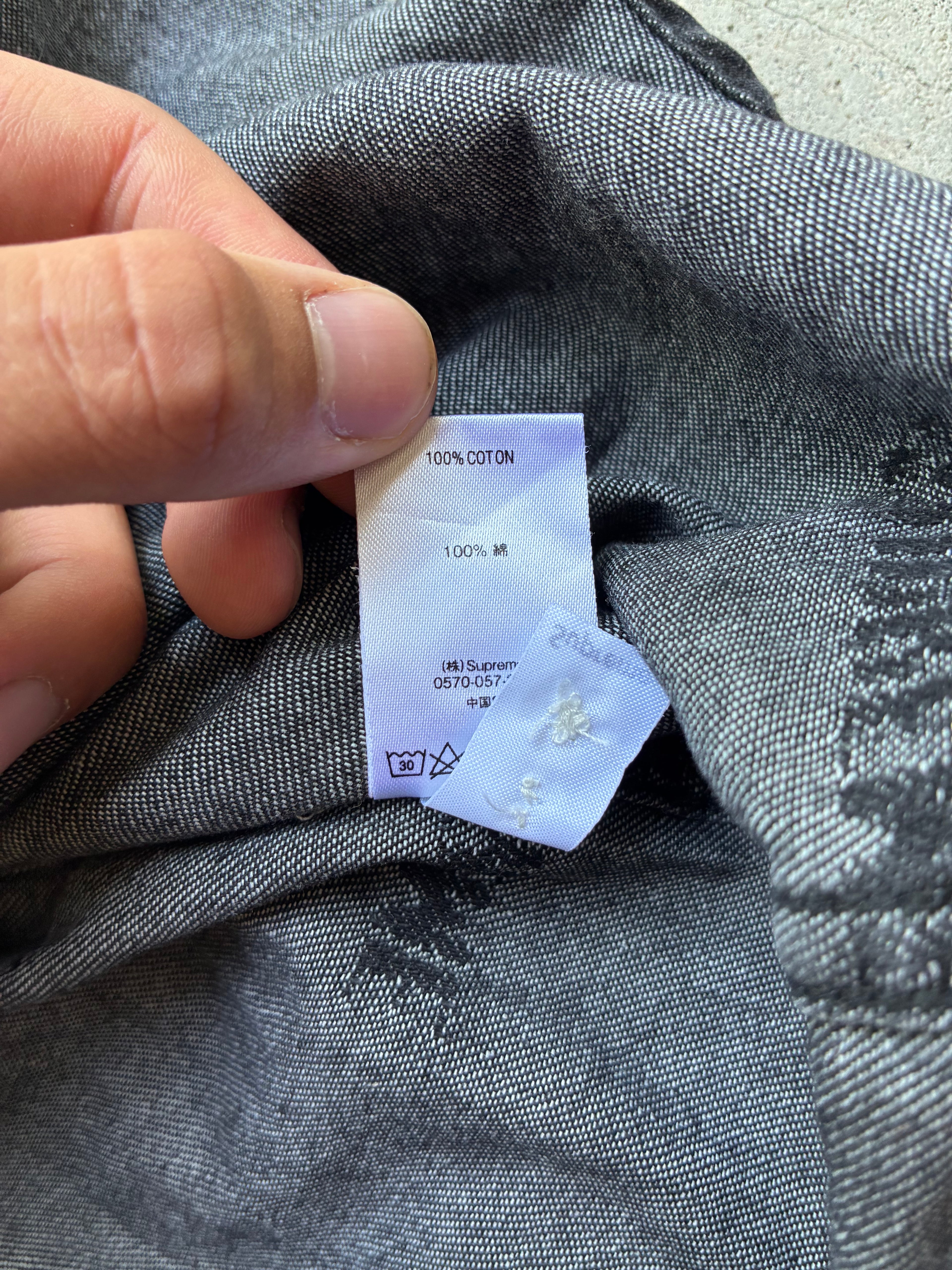 Supreme “LOGO DENIM” Skjorte (L)