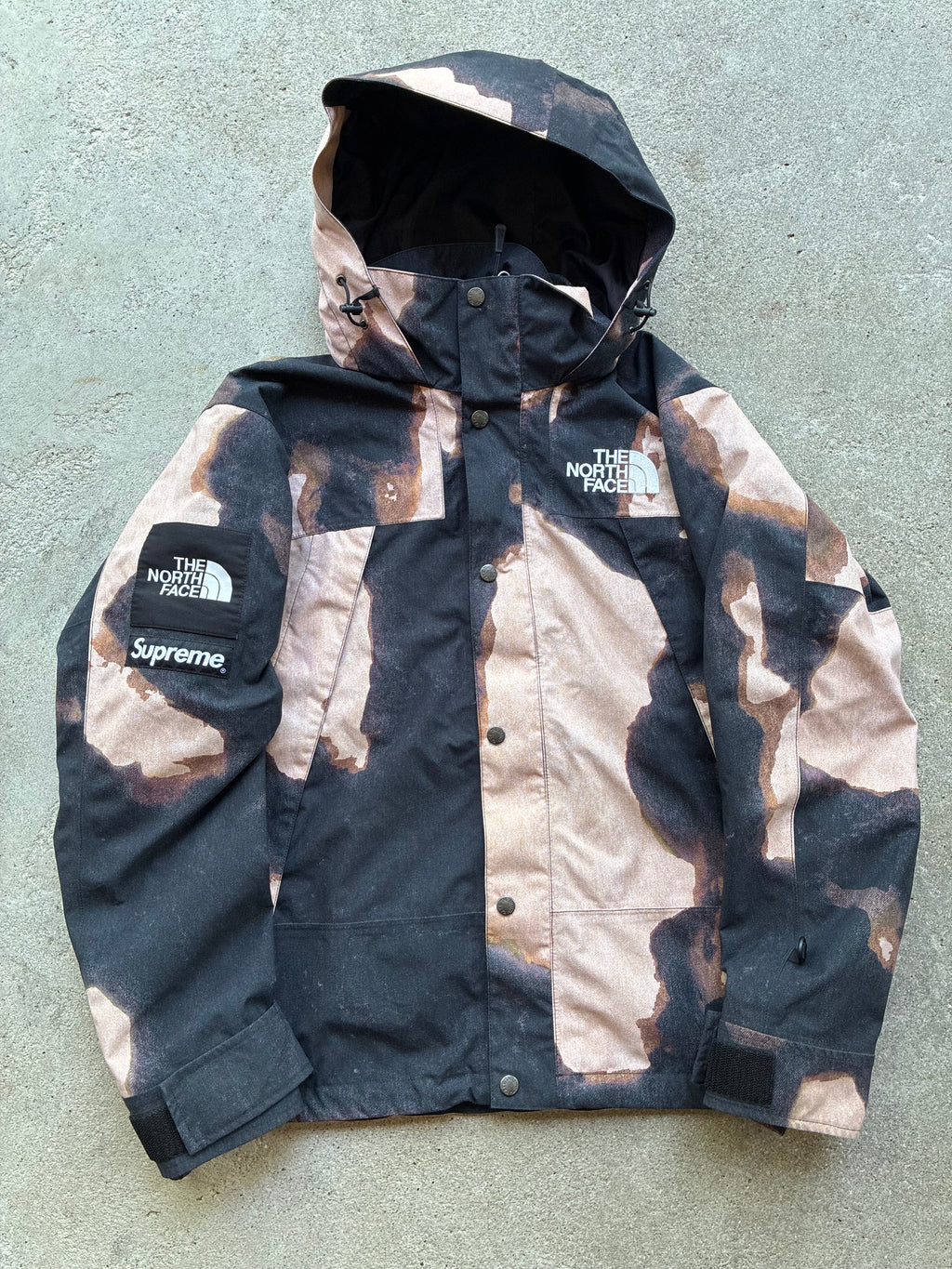Supreme x The North Face “BLEACHED DENIM PRINT 2021” Jakke (S