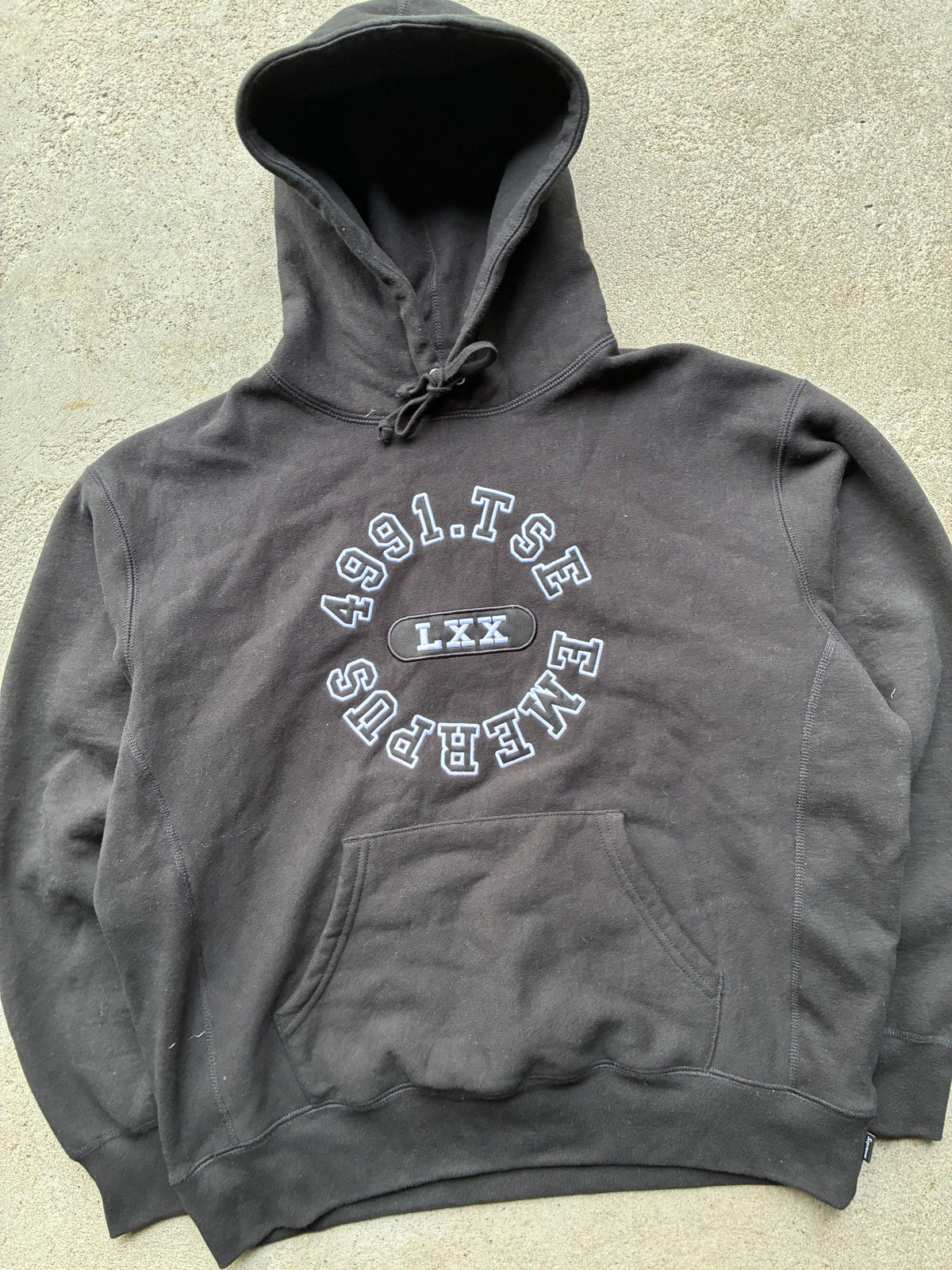 Supreme “NOIR TAILLE” Hoodie (S)
