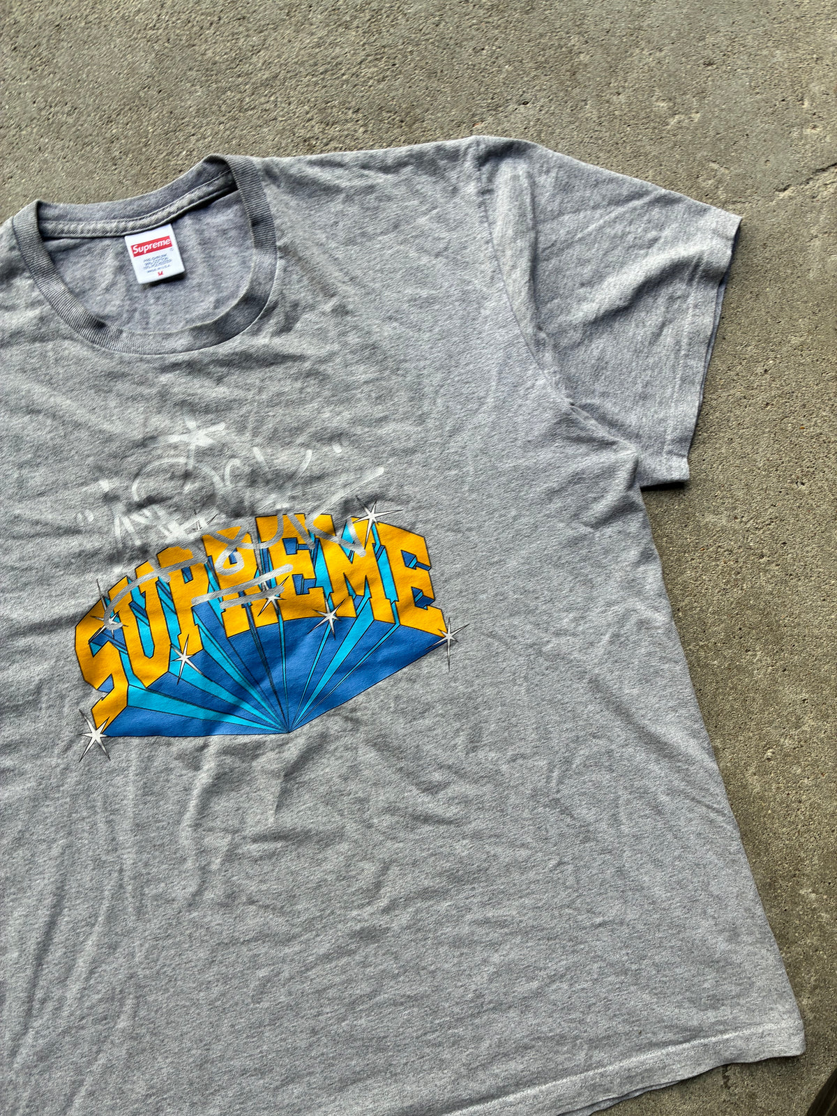 Supreme “IRAK ARC LOGO” Tee (M)