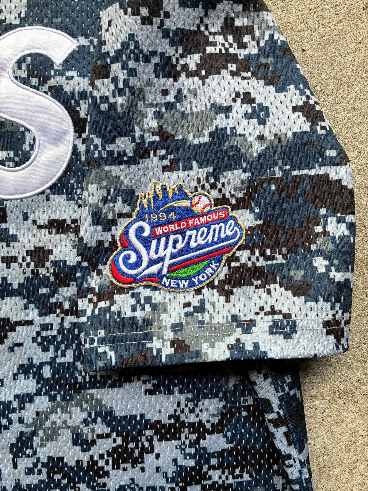 Supreme “S LOGO” Henley jersey (M)