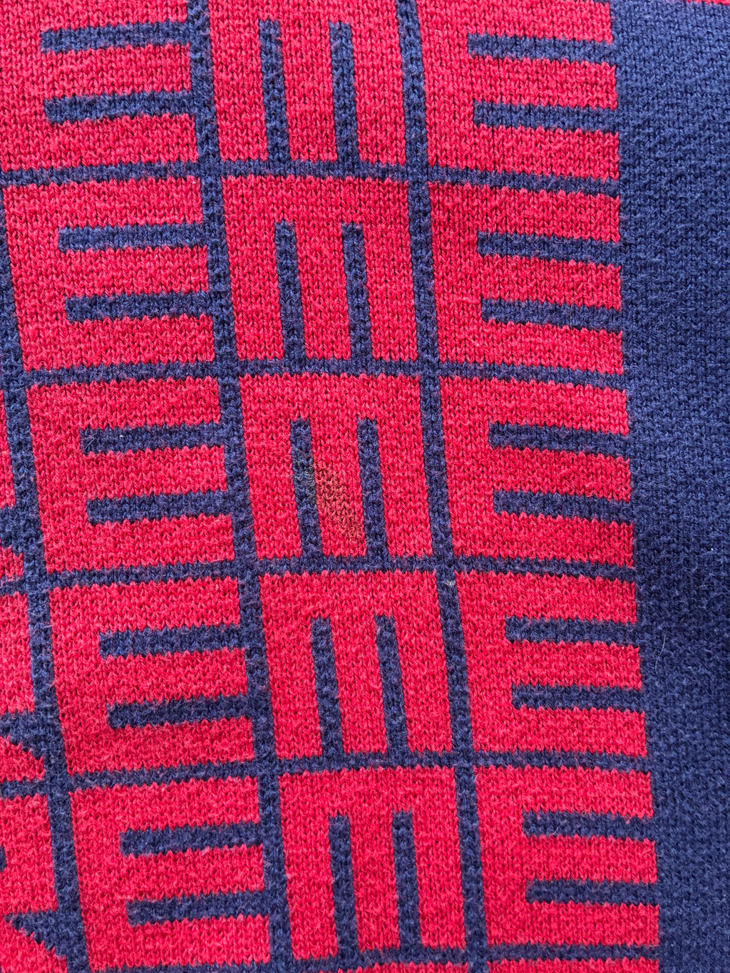 Supreme “REPEAT LOGO” Sweater (XL)