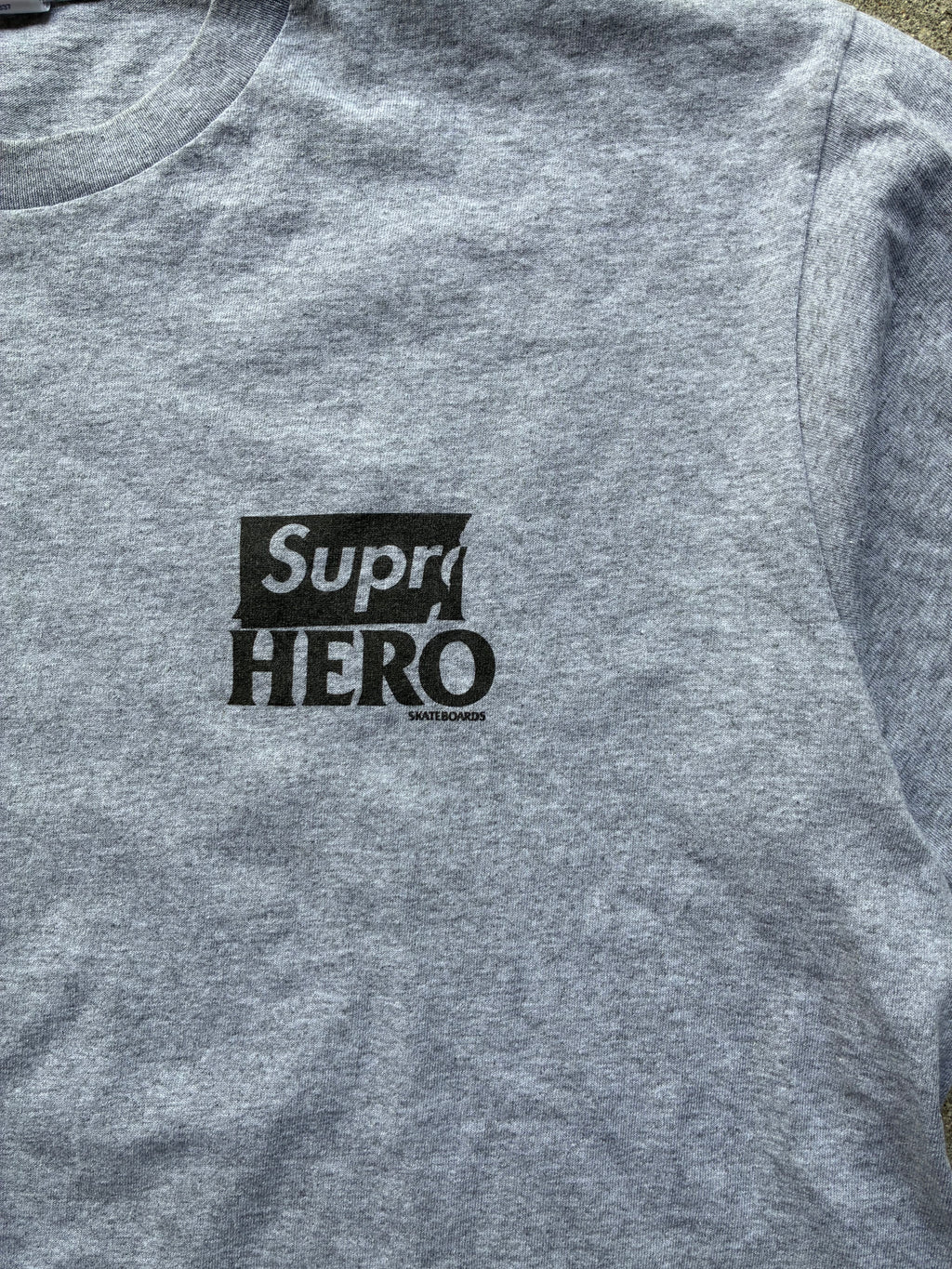 Supreme x Antihero “DOG” Tee (L)