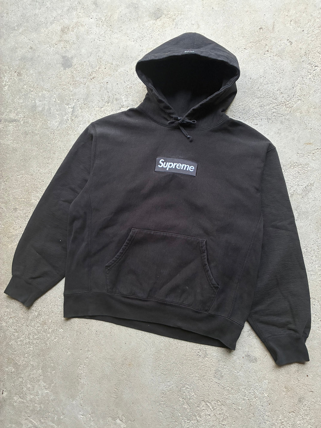 Supreme box logo “FW23 black” hoodie (M)