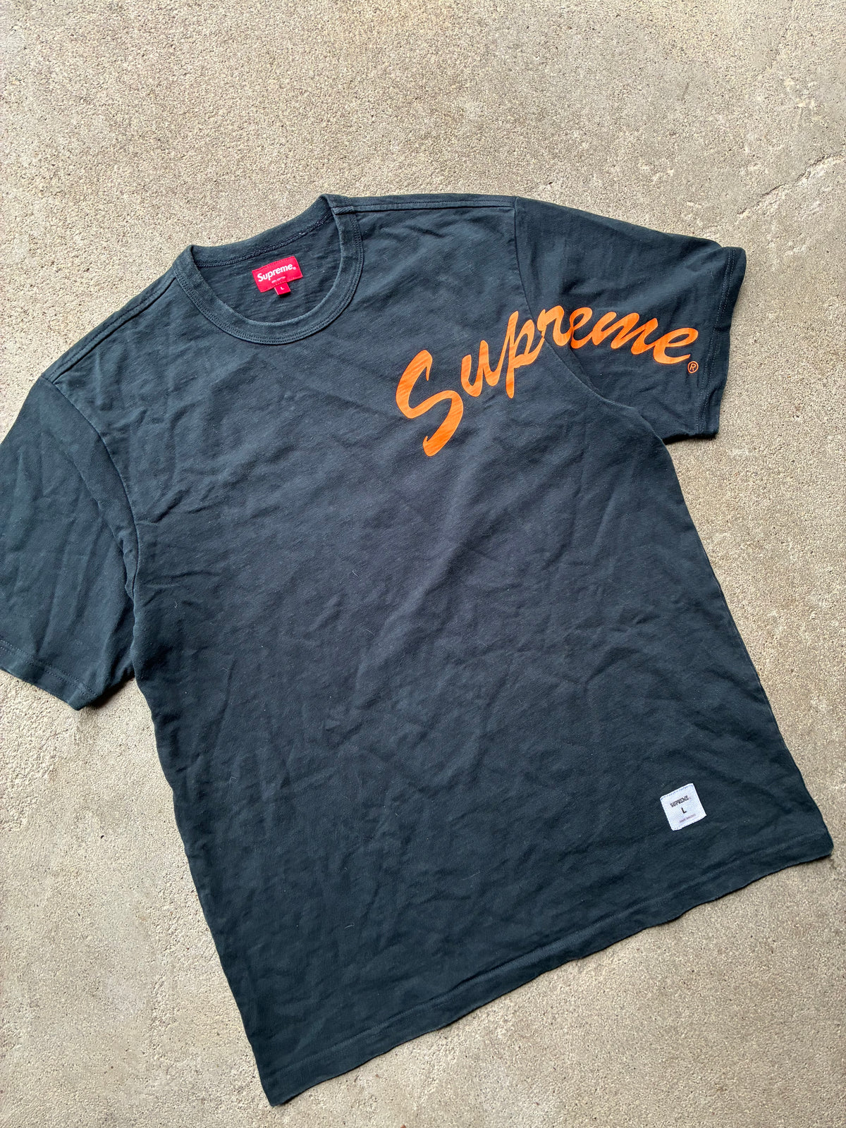 Supreme “SHOULDER ARC LOFO” tee (L)