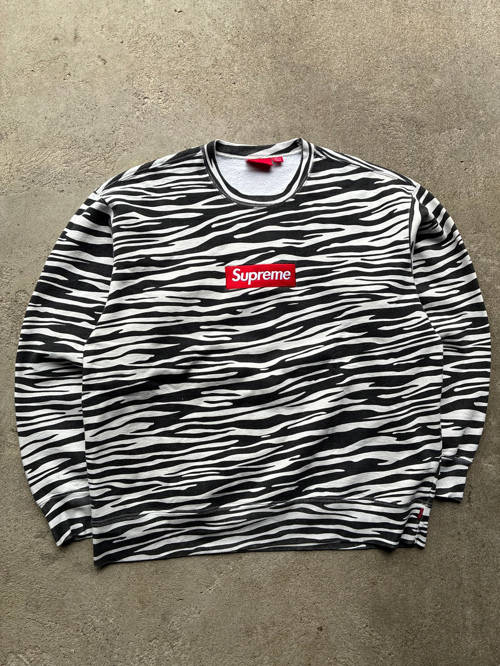 Supreme “FW22 ZEBRA” Crewneck (XL)