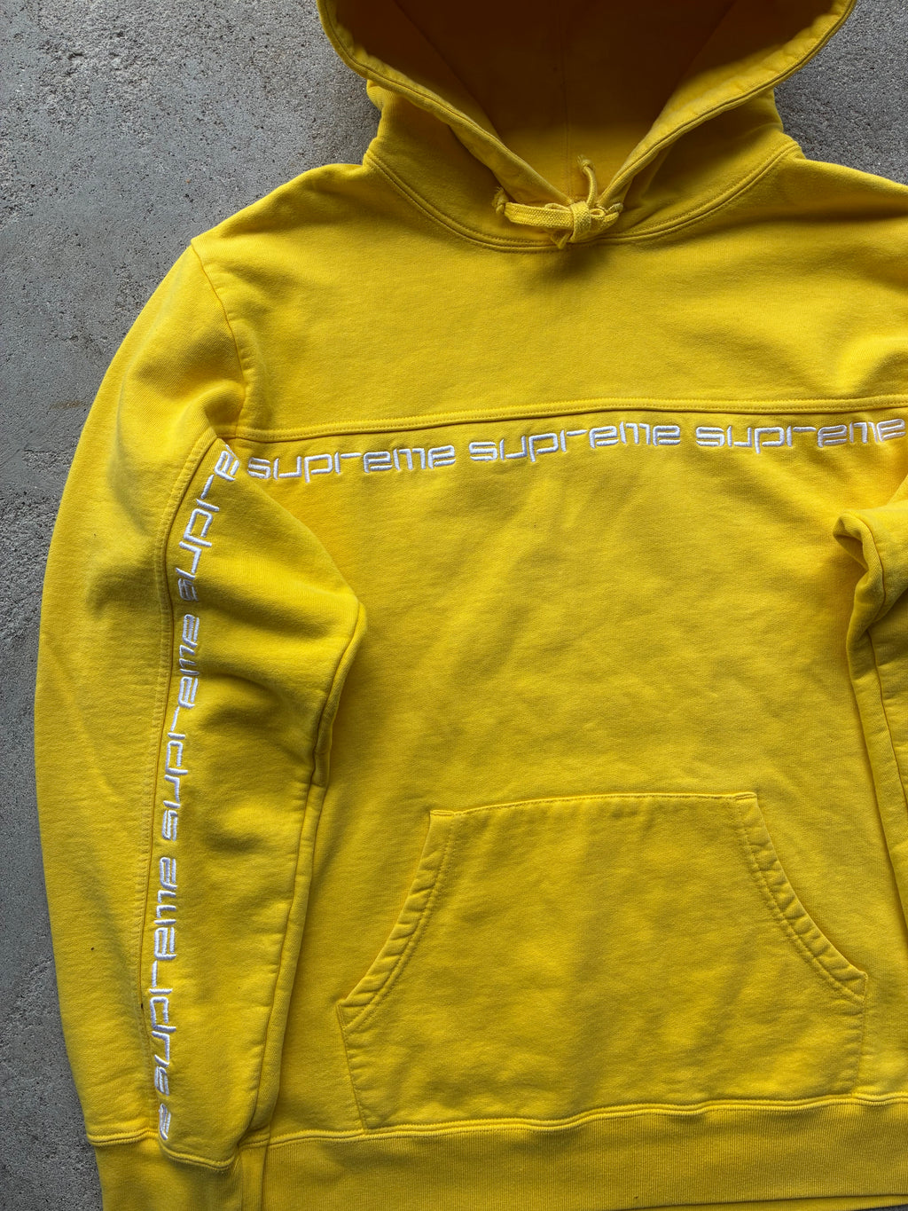 Supreme “TEXT STRIPED LOGO” Hoodie (M)