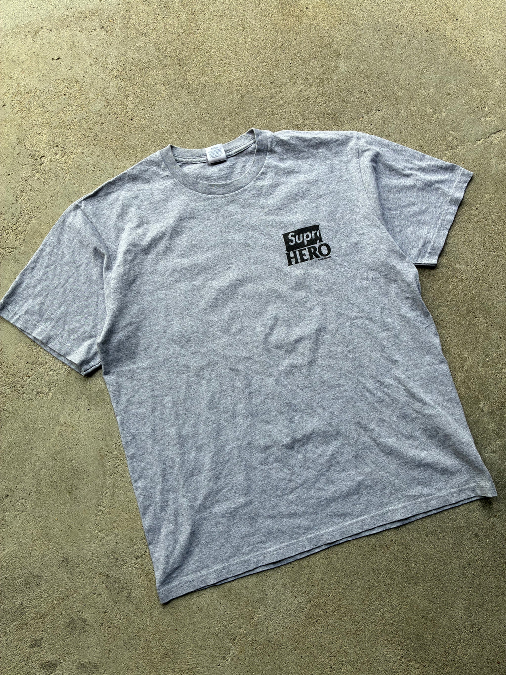 Supreme x Antihero “DOG” Tee (L)