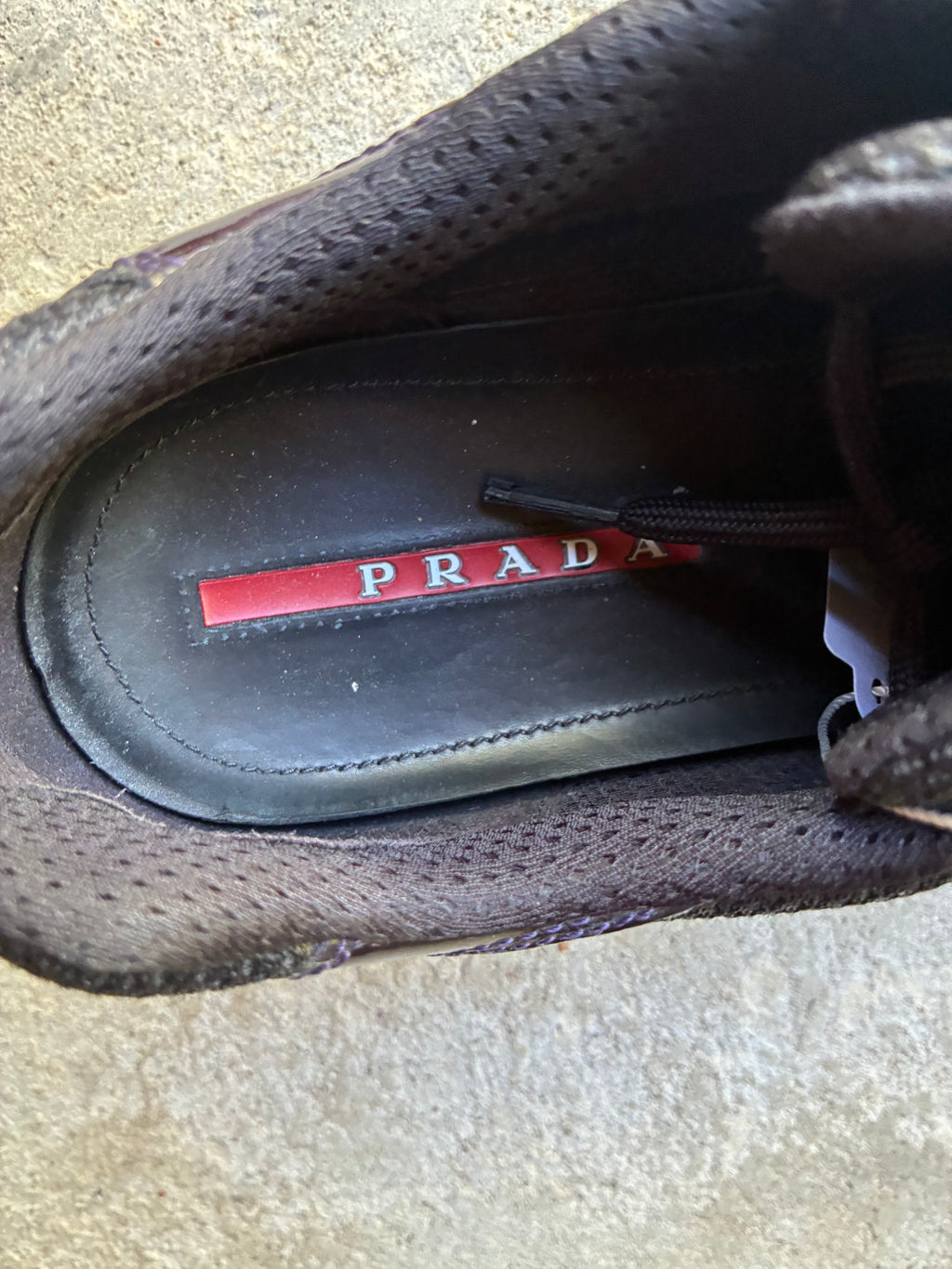 Vintage Prada patent leather cups (45,5)