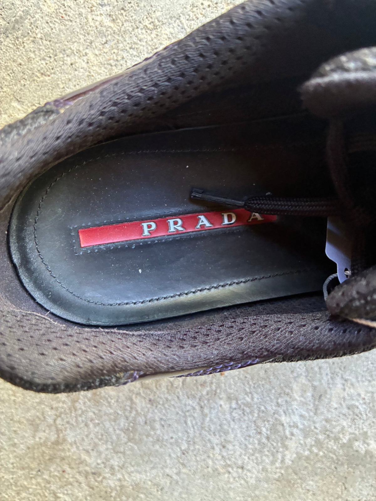 Vintage Prada patent leather cups (45,5)