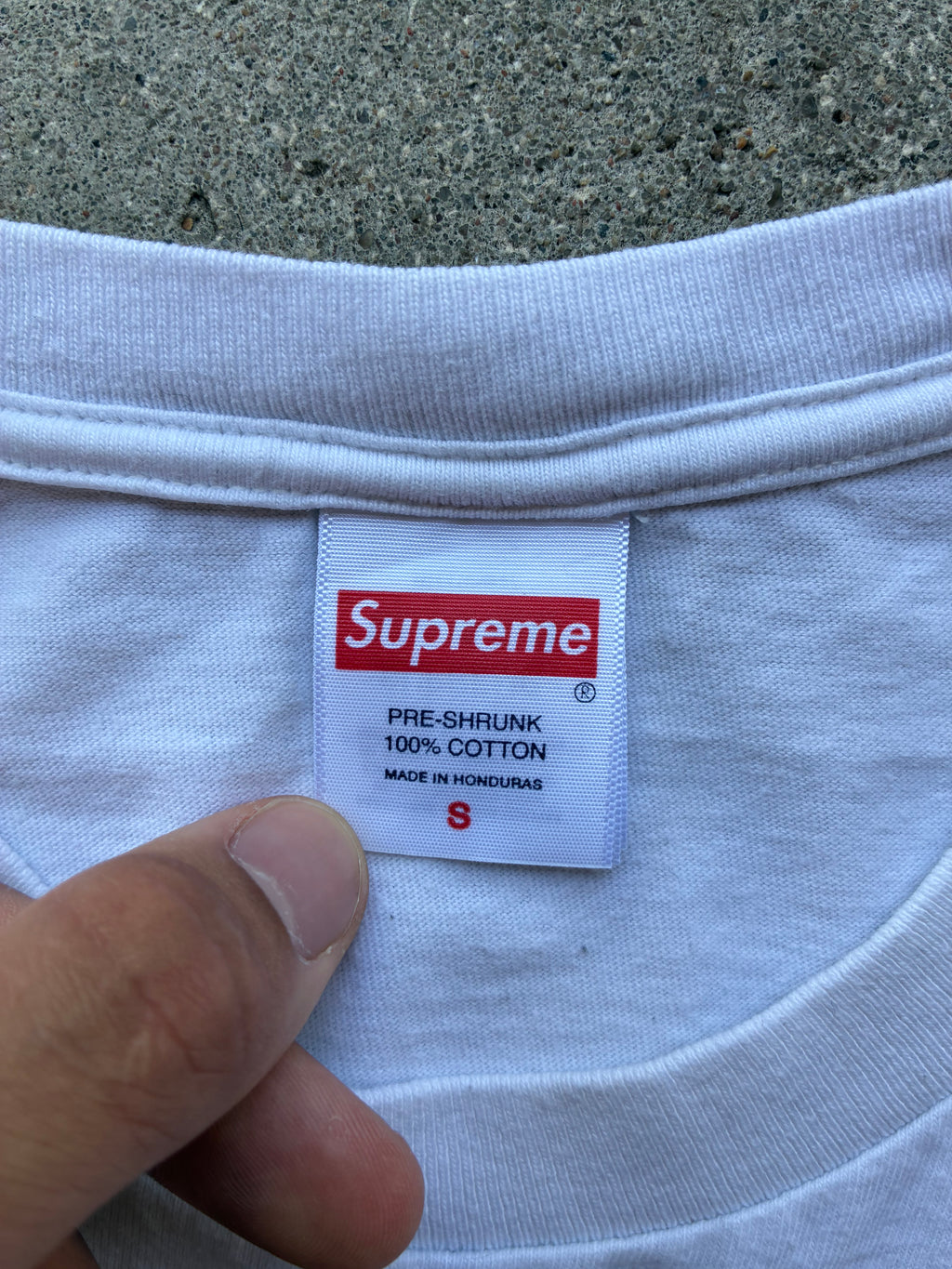 Supreme “SKULL WHITE FW25” tee (S)