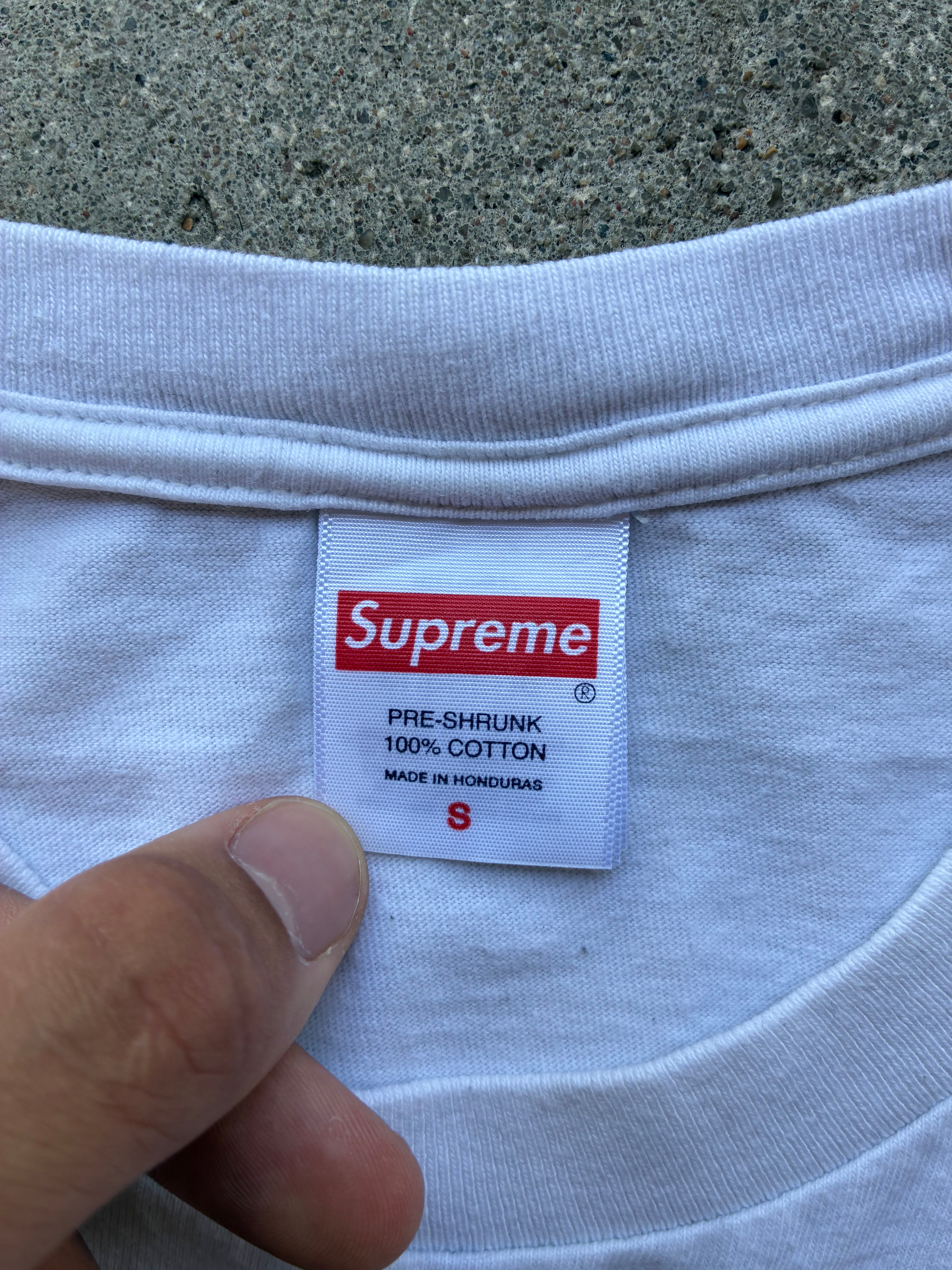 Supreme “SKULL WHITE FW25” tee (S)