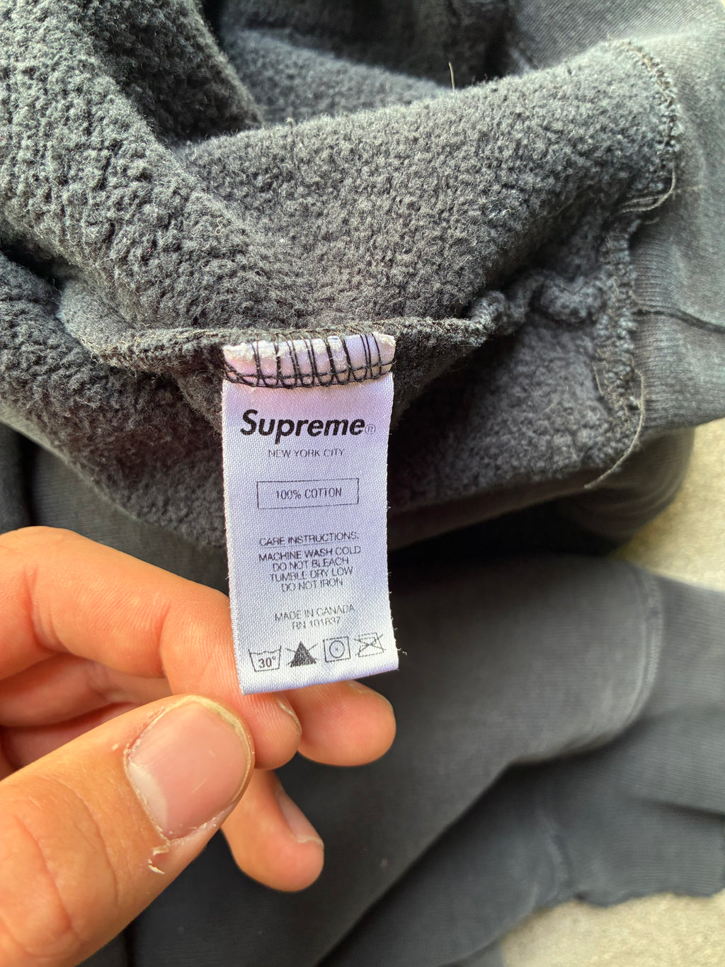 Supreme “LEE QUINONES” Hoodie (M)