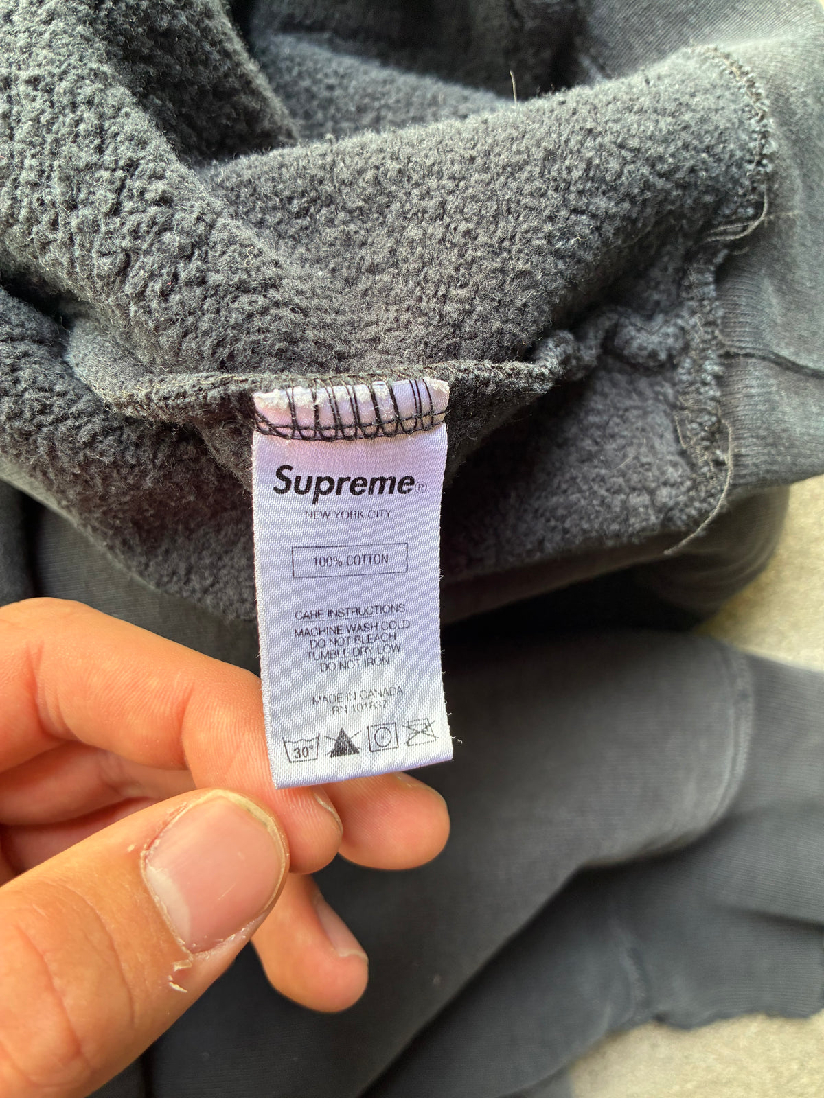 Supreme “LEE QUINONES” Hoodie (M)