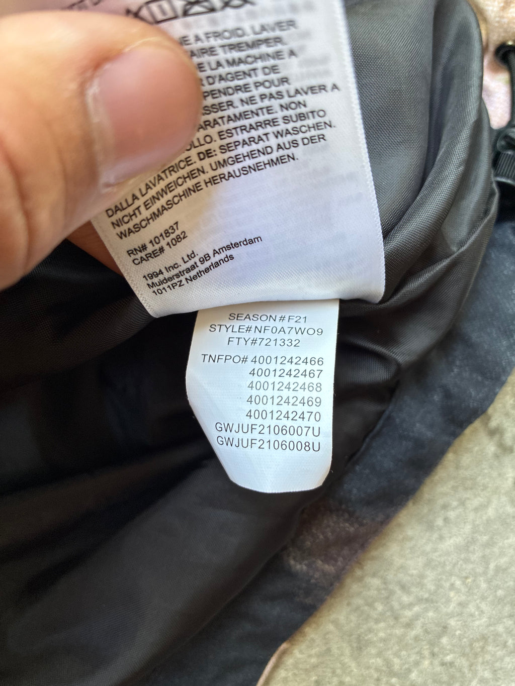 Supreme x The North Face “BLEACHED DENIM PRINT 2021” Jakke (S