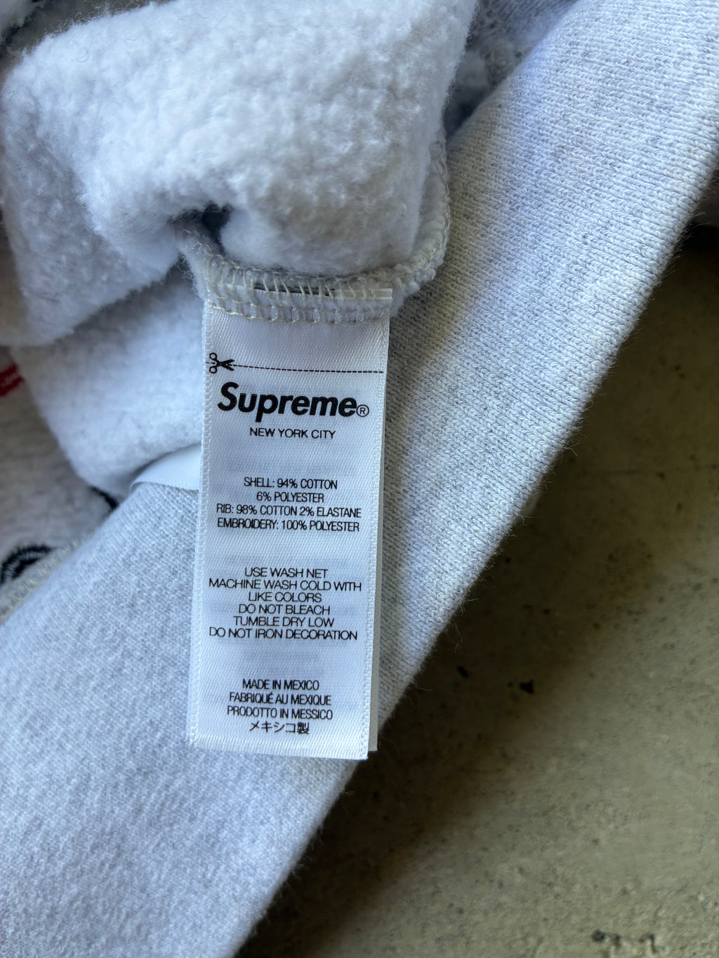 Supreme “TOO DEADLY SS26” Hooded Hoodie (L)