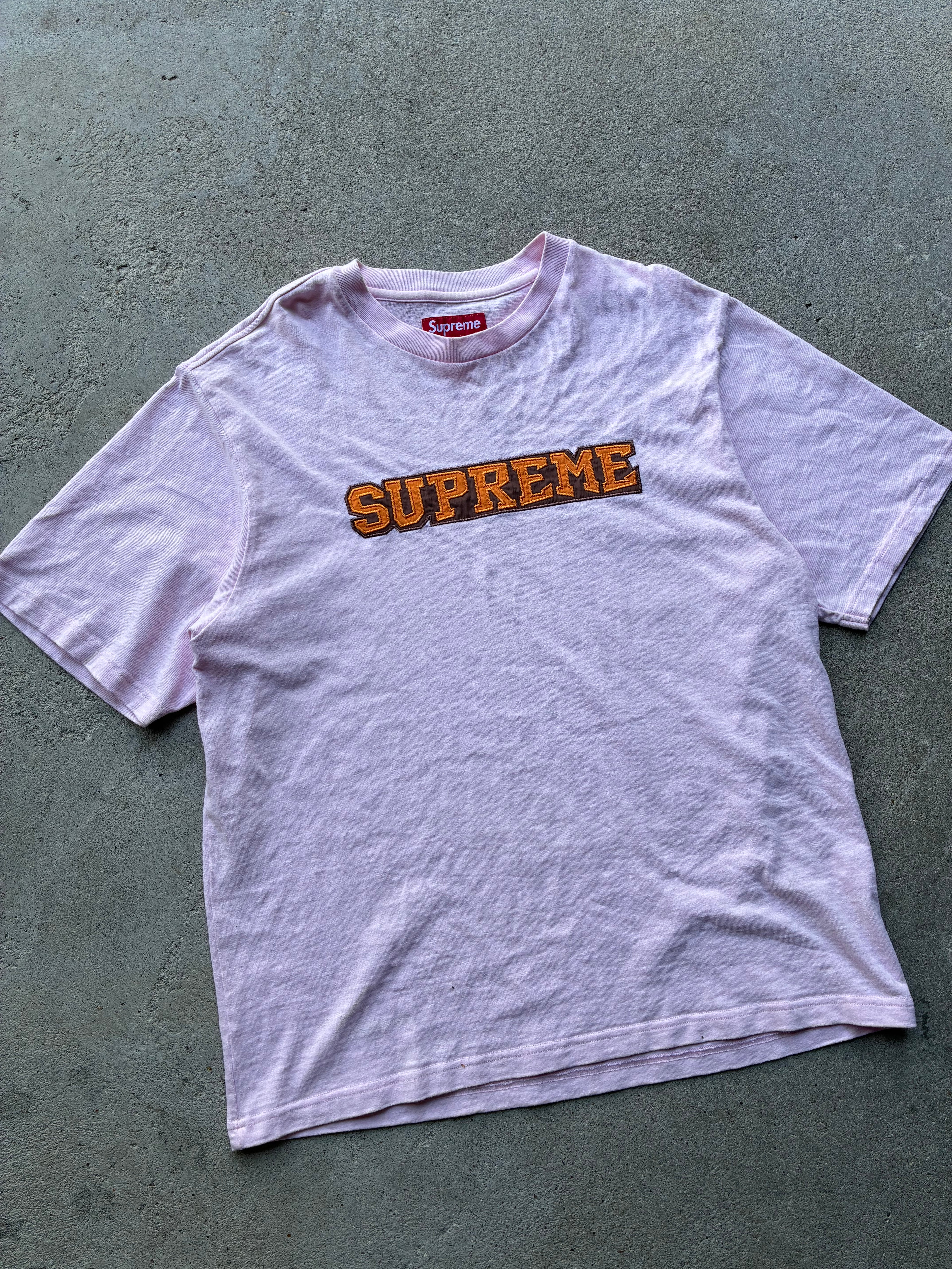 Supreme “SATIN APPLEQUE SS25” Tee (M)