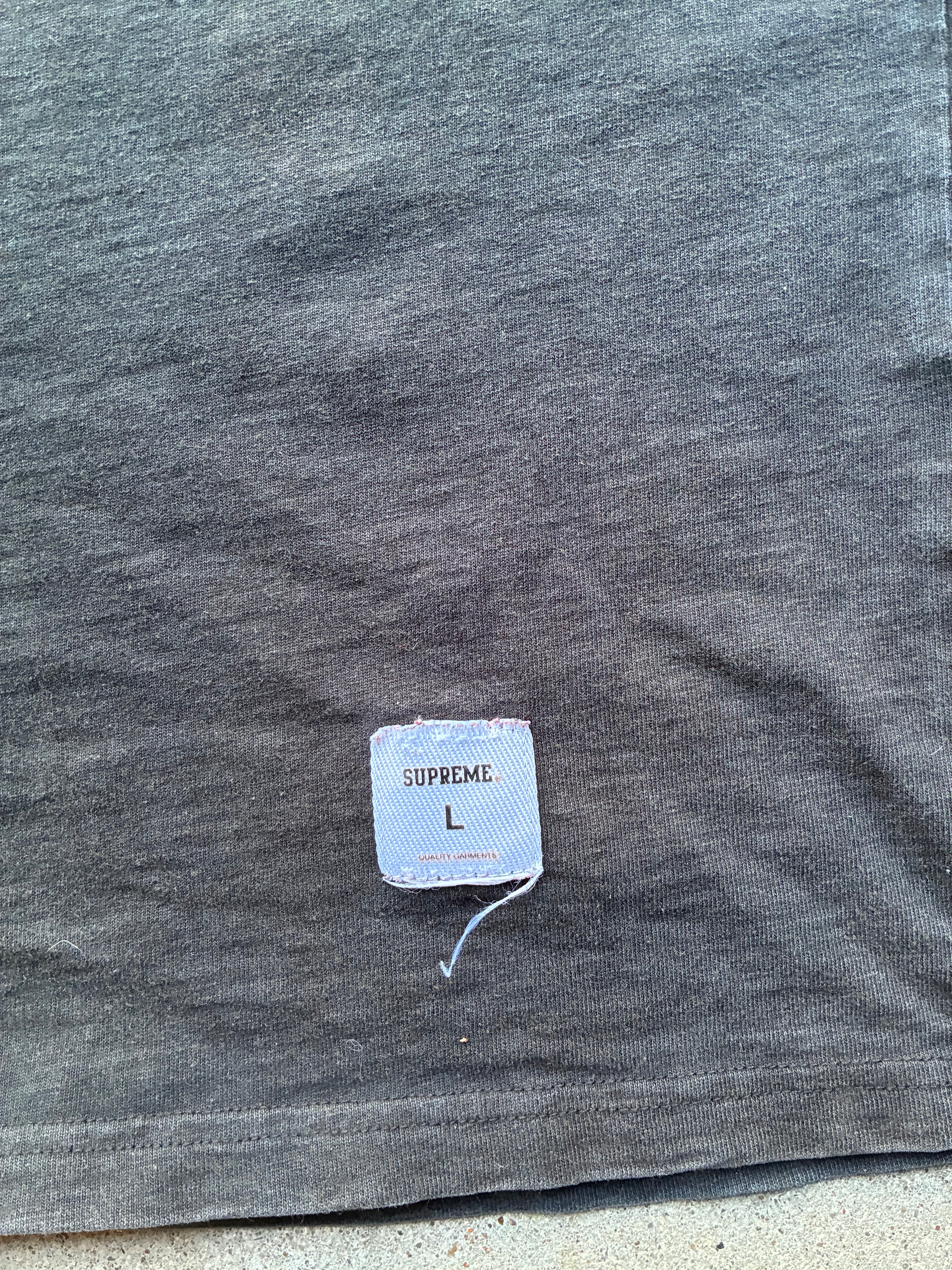 Supreme “STAR LOGO S/S” Tee (L)