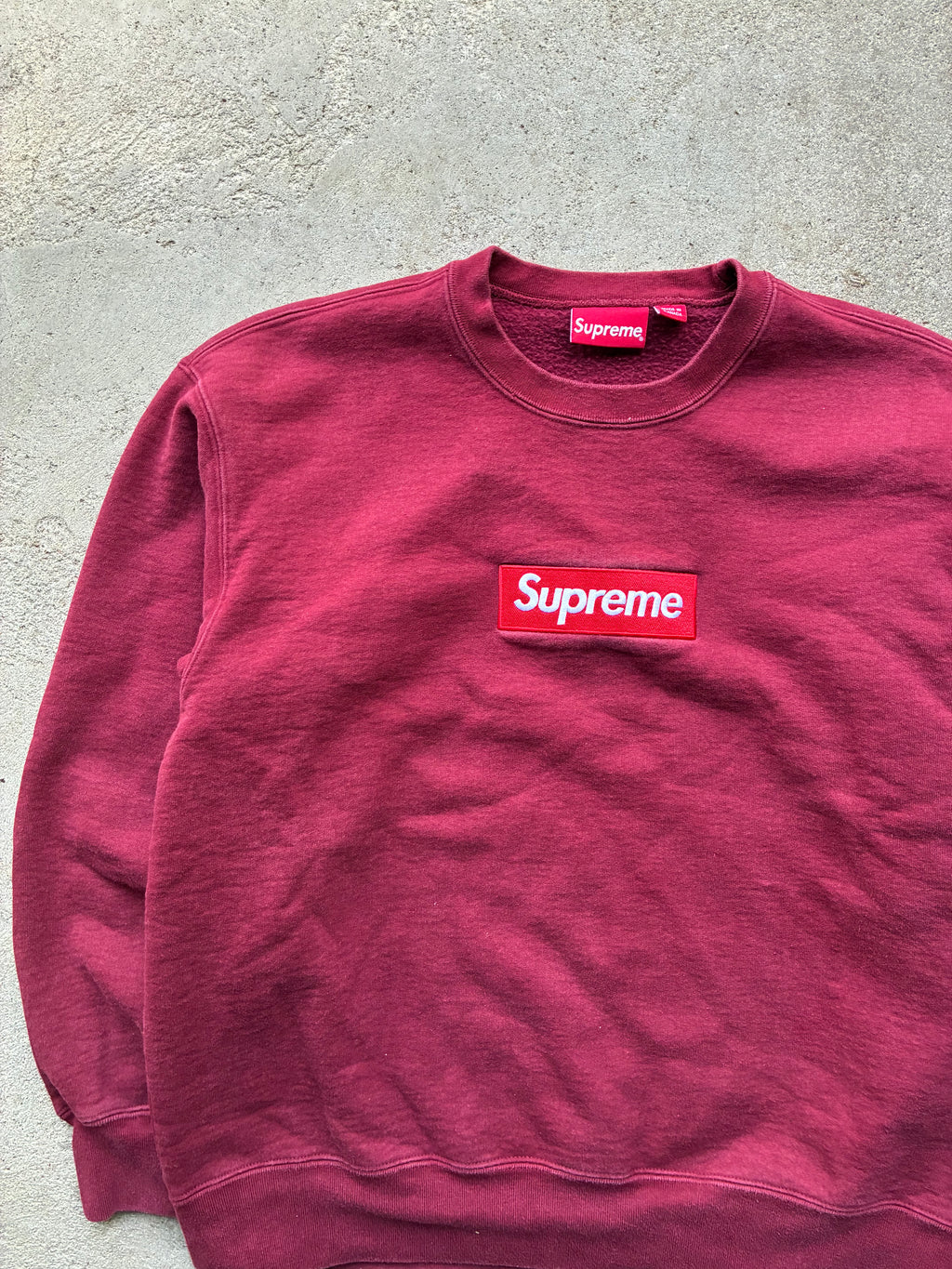 Supreme “FW22” Box Logo Crewneck (M)