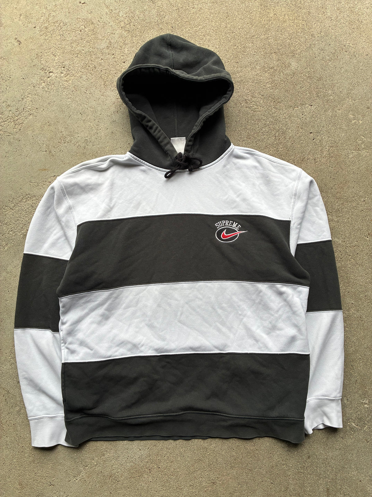 Supreme x Nike “STRIPE” Hoodie (M)