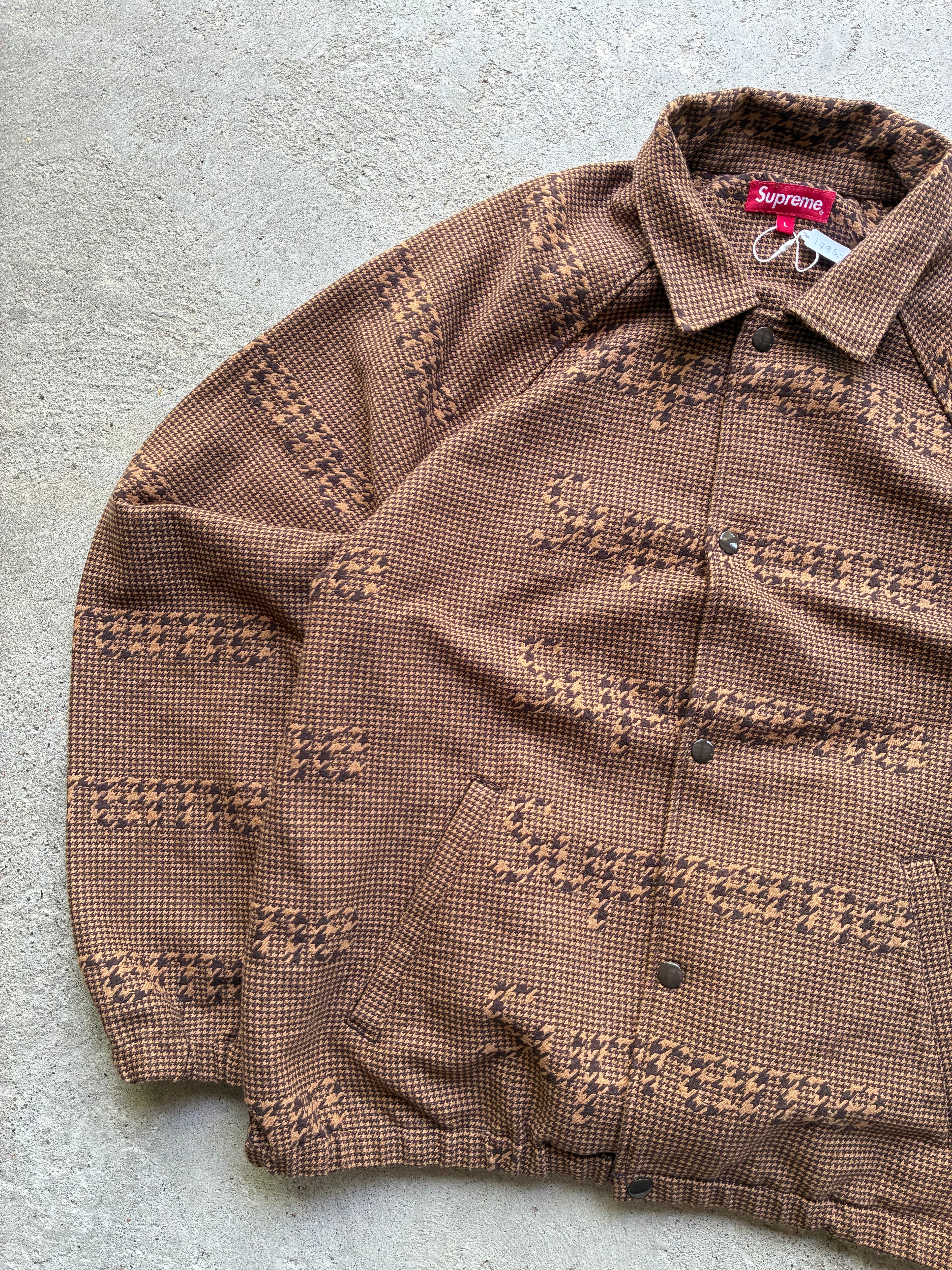Supreme “HOUNDSTOOTH LOGO” Jakke (L)