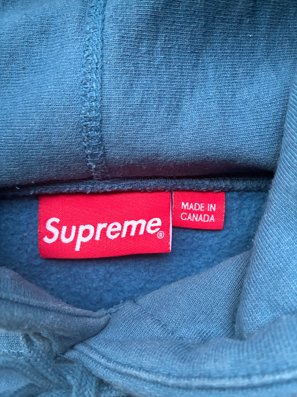 Supreme box logo “FW23 LYSEBLÅ” hoodie (M)