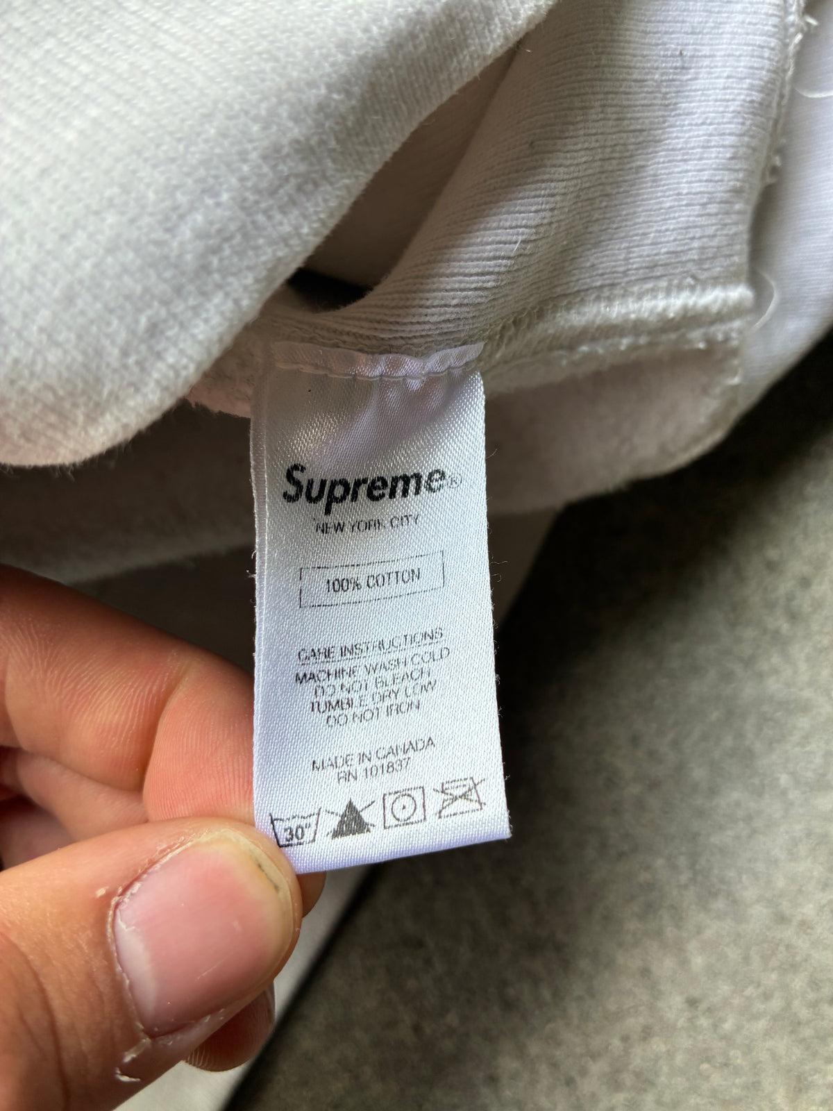 Supreme “THRASHER” Hoodie (Large)