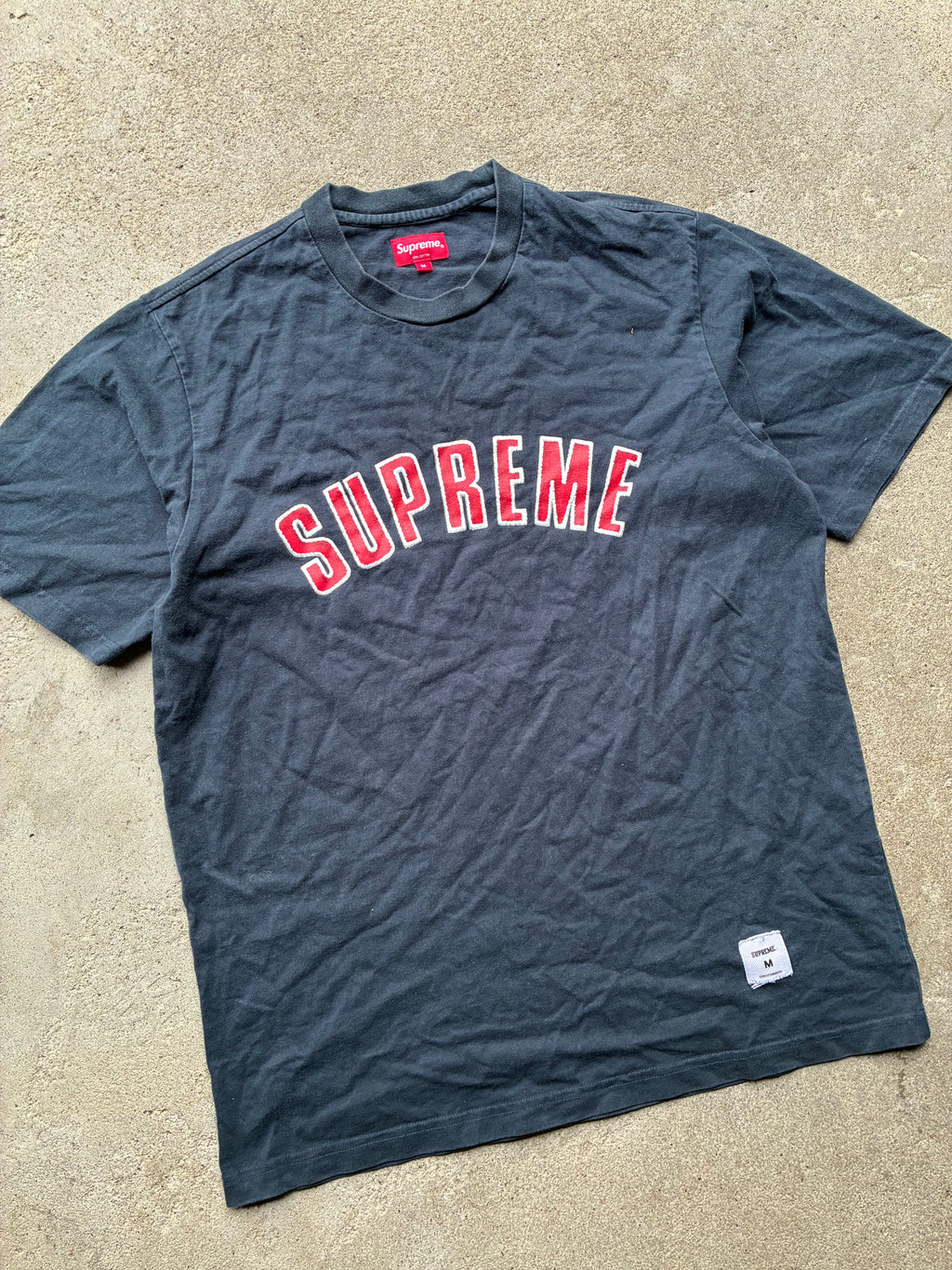 Supreme “PRINTED ARC LOGO” Tee (M)