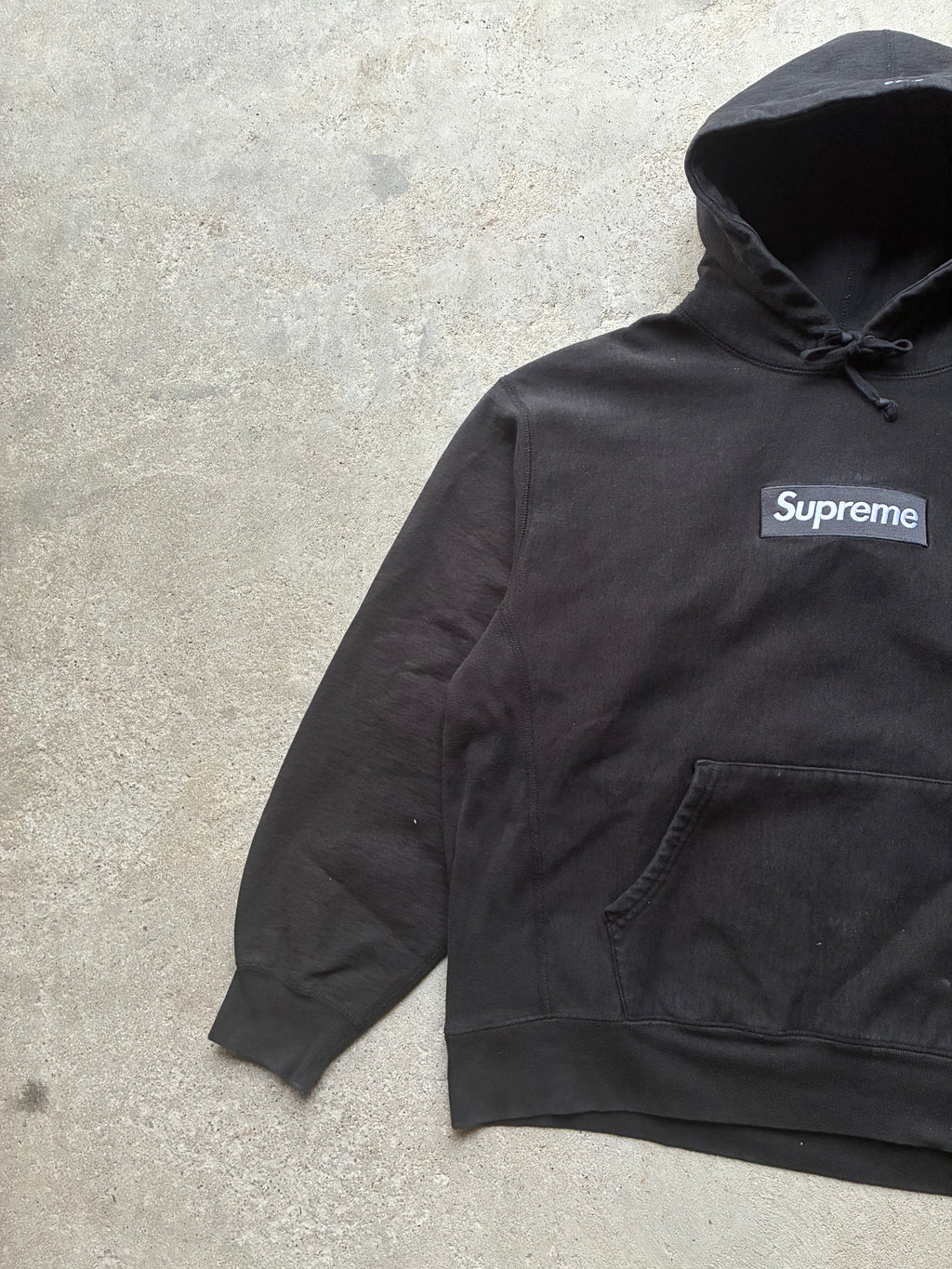 Supreme box logo “FW23 black” hoodie (M)