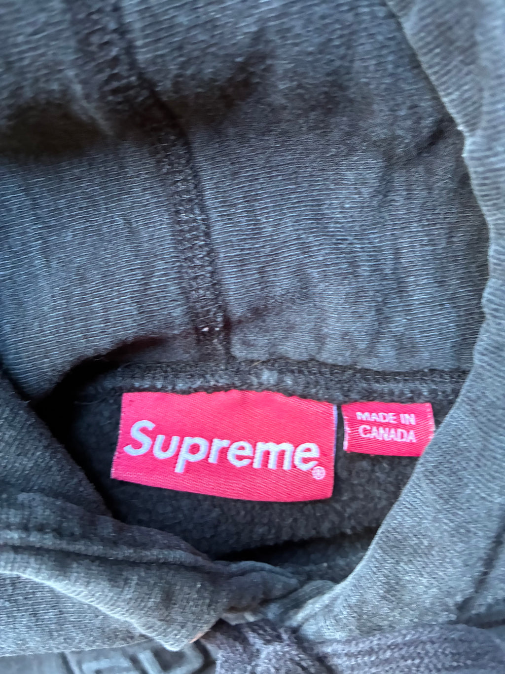 Supreme “EMBOSSED LOGO” Hoodie (L)